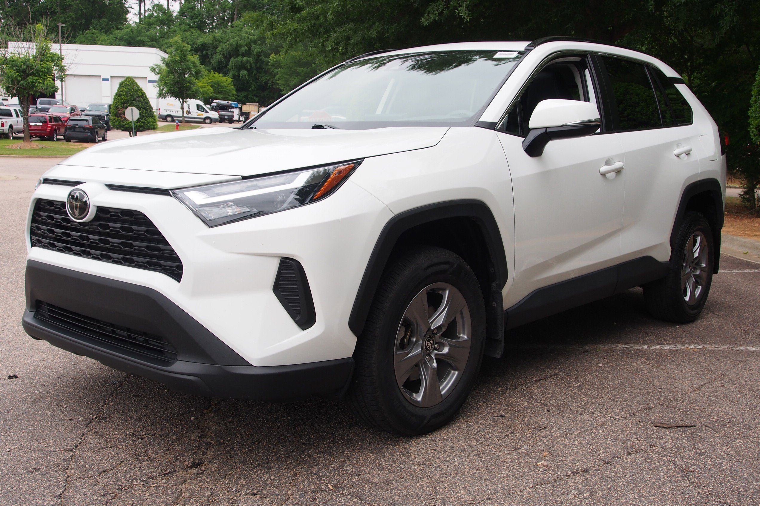 2024 Toyota RAV4 XLE