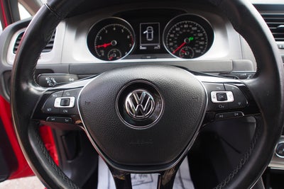 2017 Volkswagen Golf SE