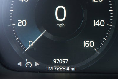 2020 Volvo XC40 Momentum