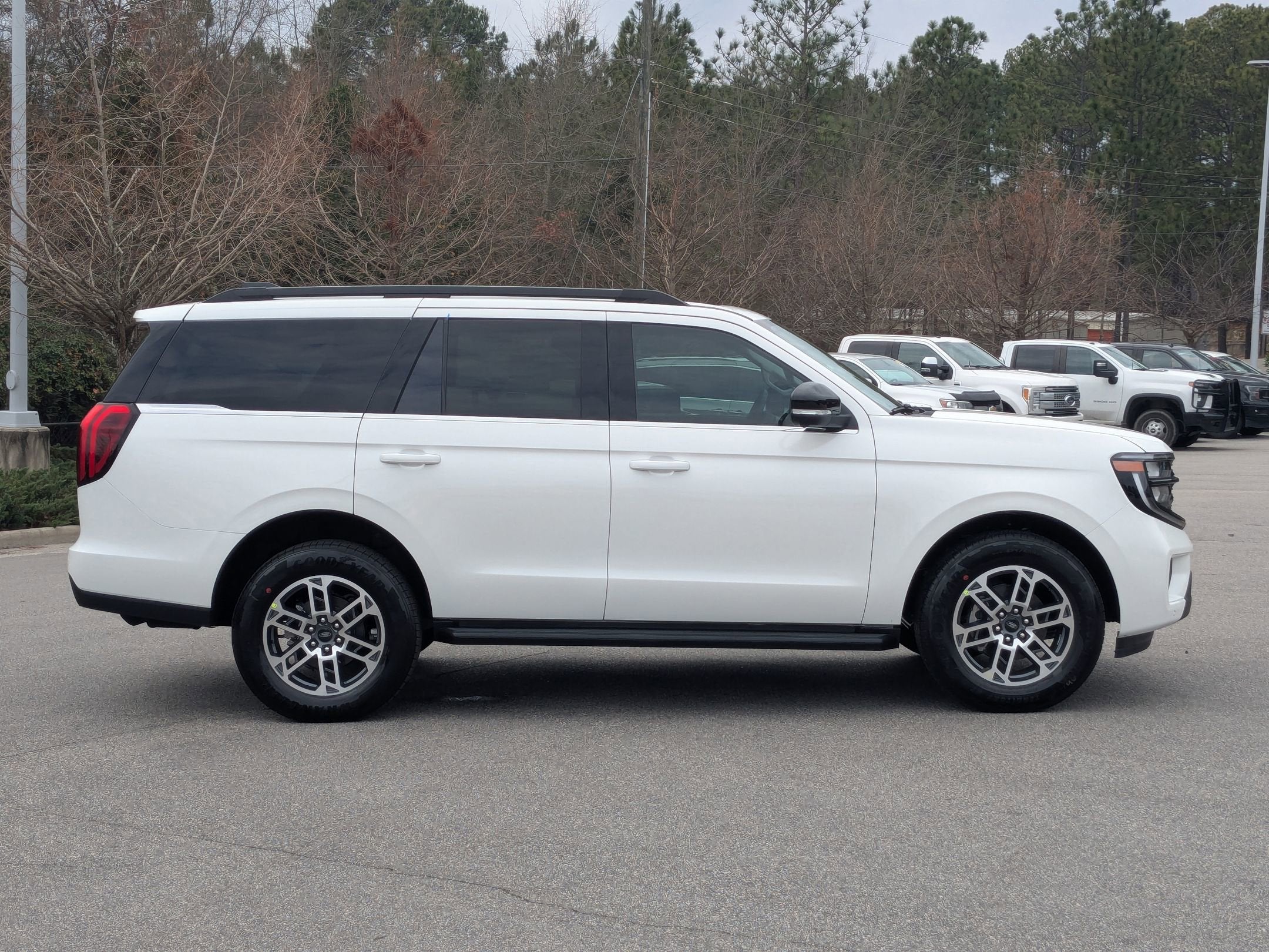 2026 Ford Expedition Active