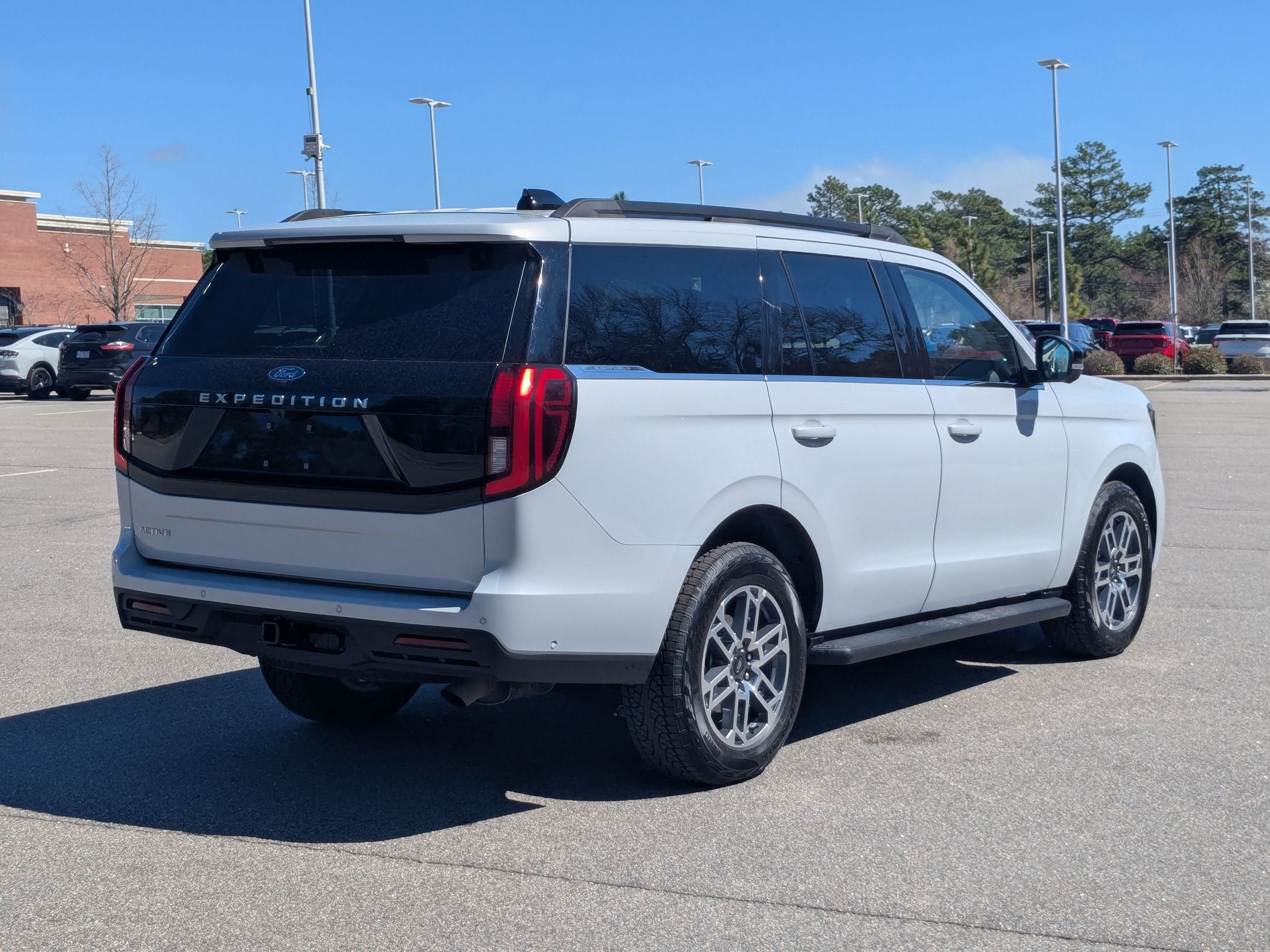 2025 Ford Expedition Active