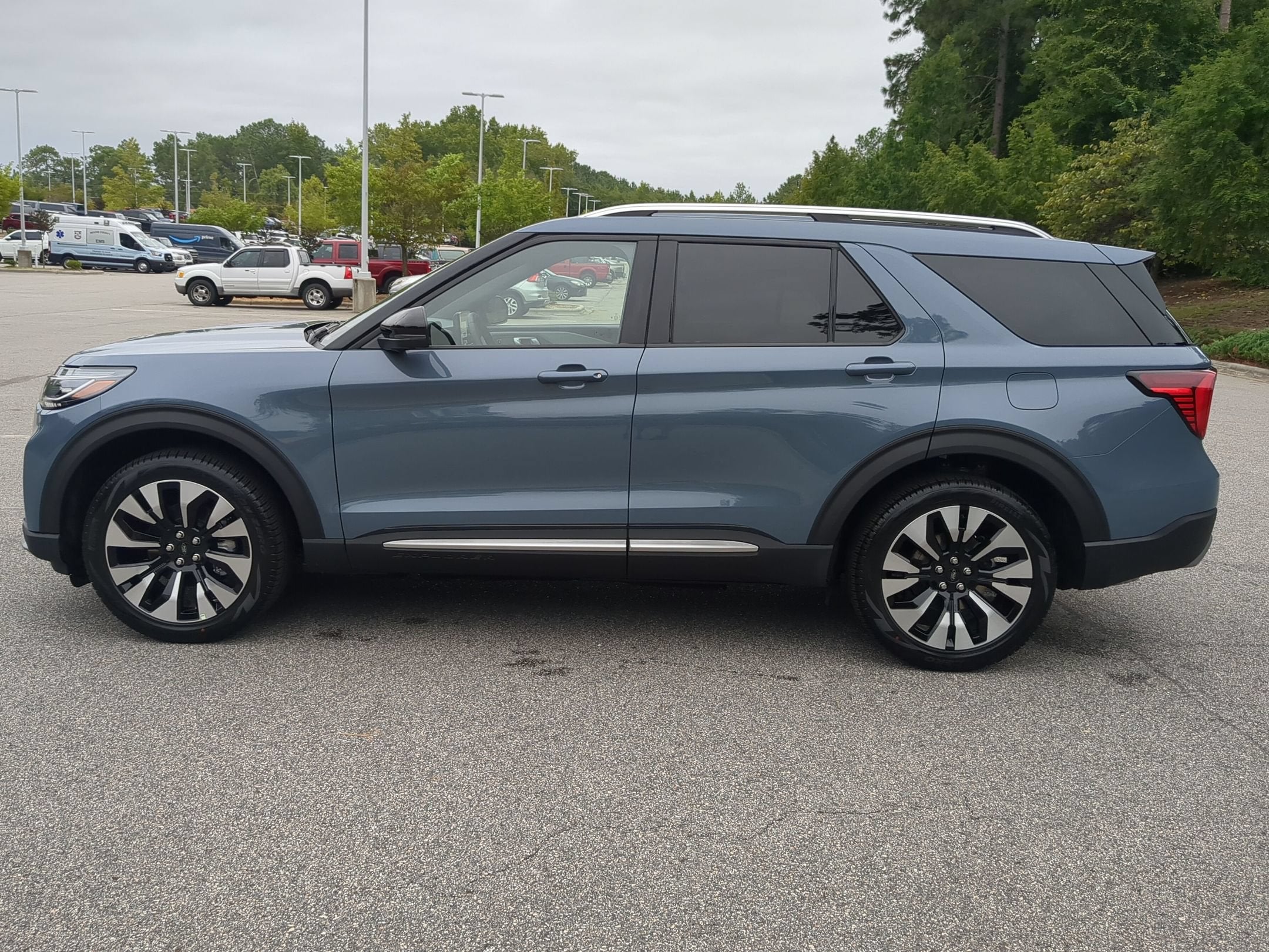 2027 Ford Explorer Platinum