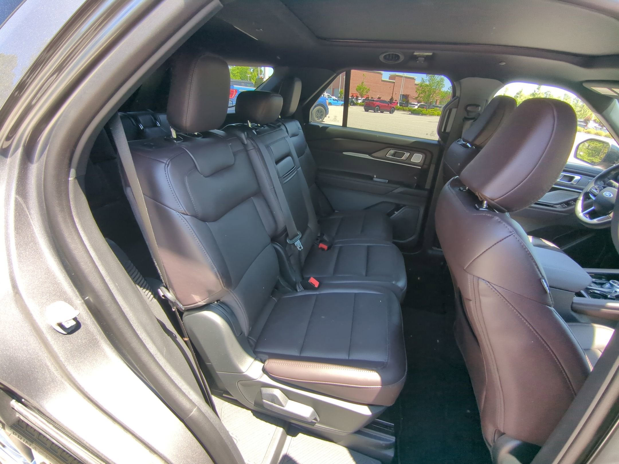 2026 Ford Explorer Platinum - Crossroads Courtesy Demo