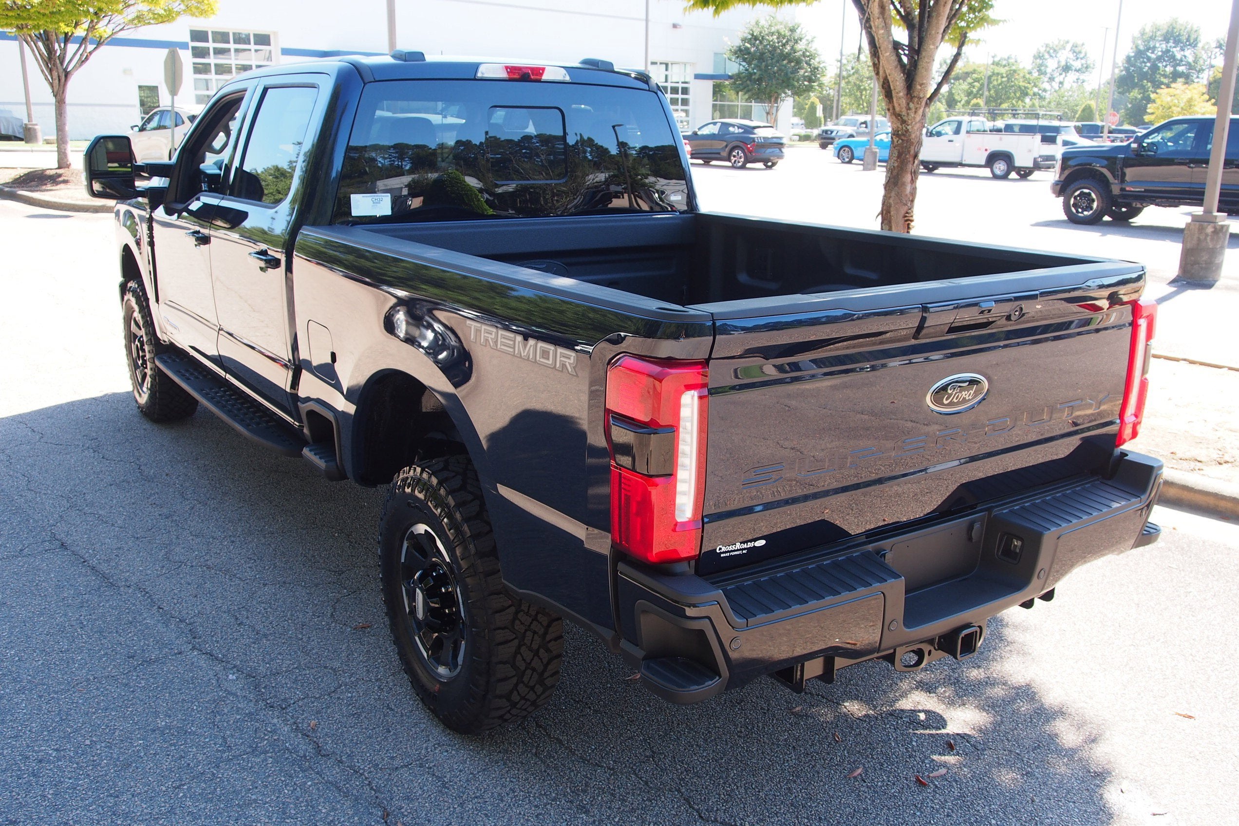 2025 Ford Super Duty F-350 SRW LARIAT