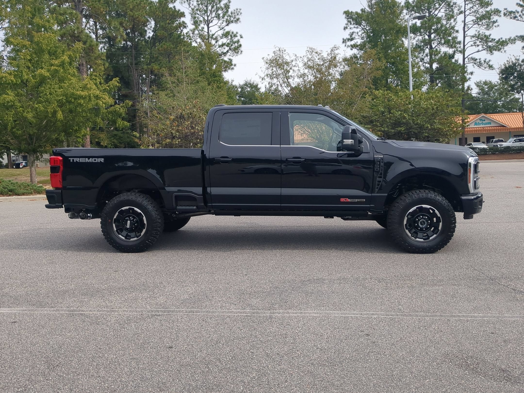 2027 Ford Super Duty F-350 SRW Platinum
