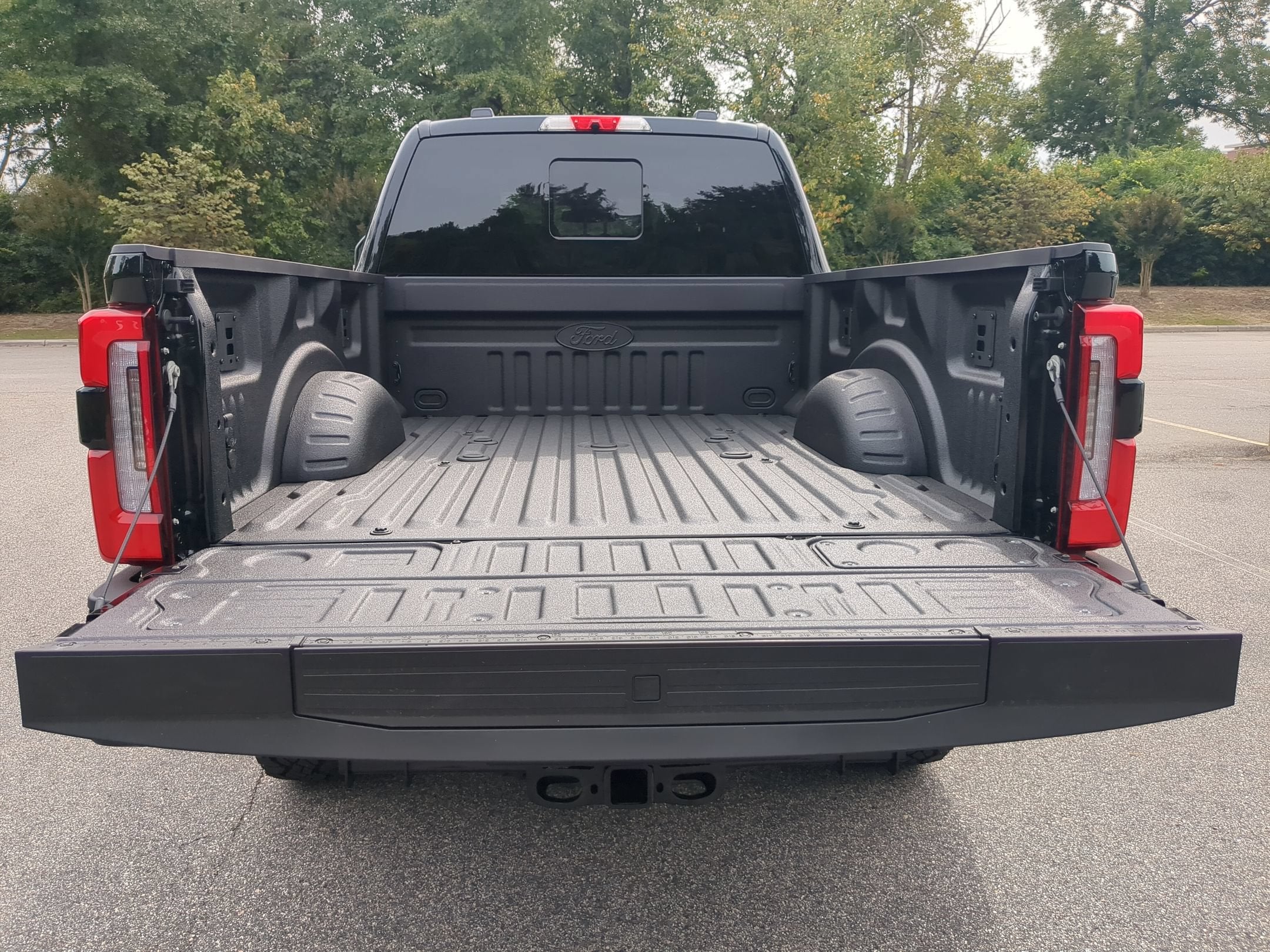 2027 Ford Super Duty F-350 SRW Platinum