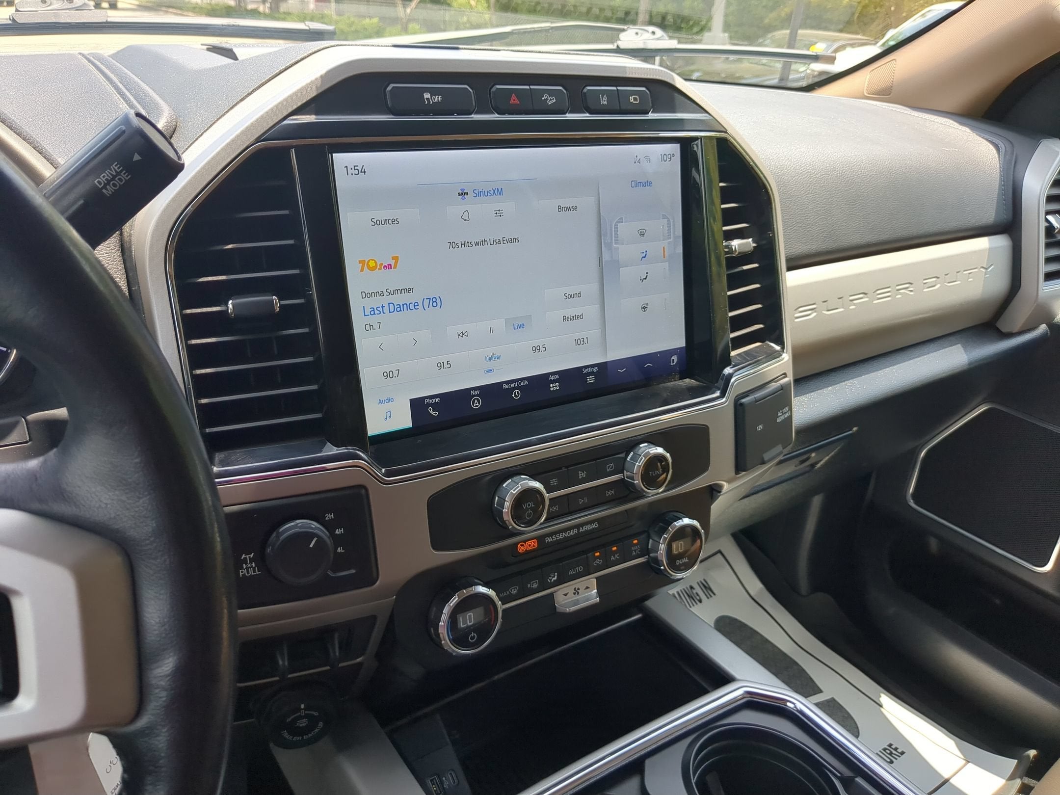 2022 Ford Super Duty F-350 SRW LARIAT