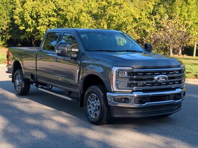2027 Ford Super Duty F-350 SRW LARIAT