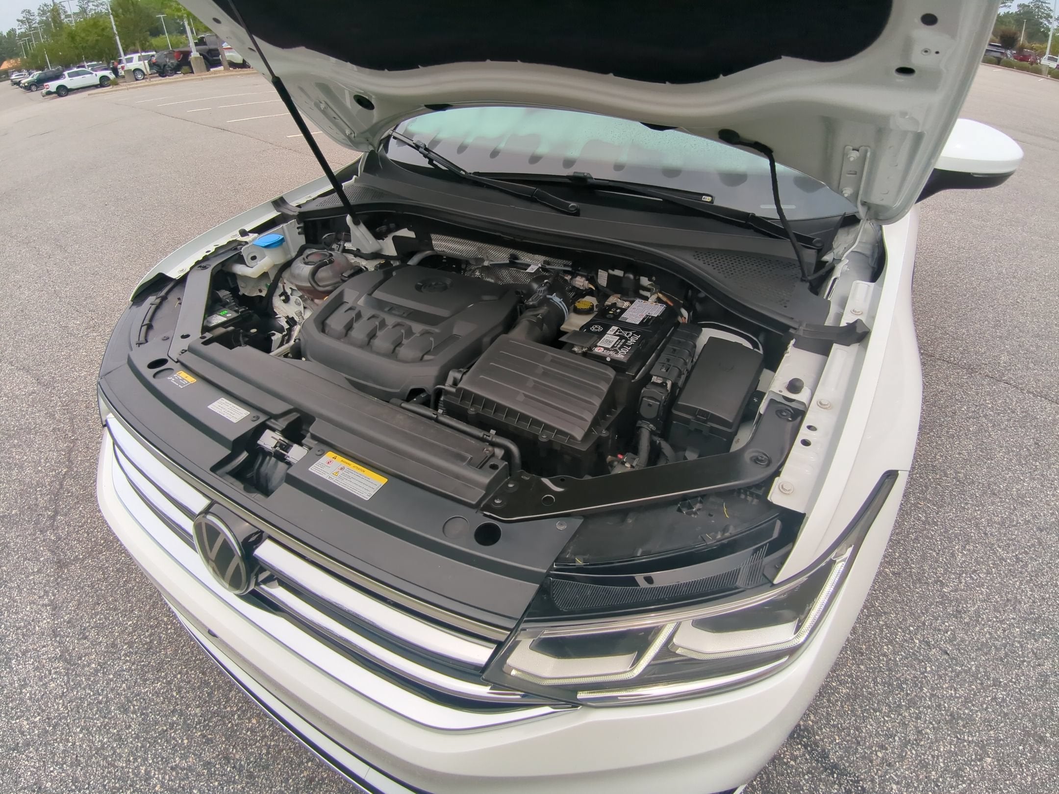 2024 Volkswagen Tiguan SEL R-Line