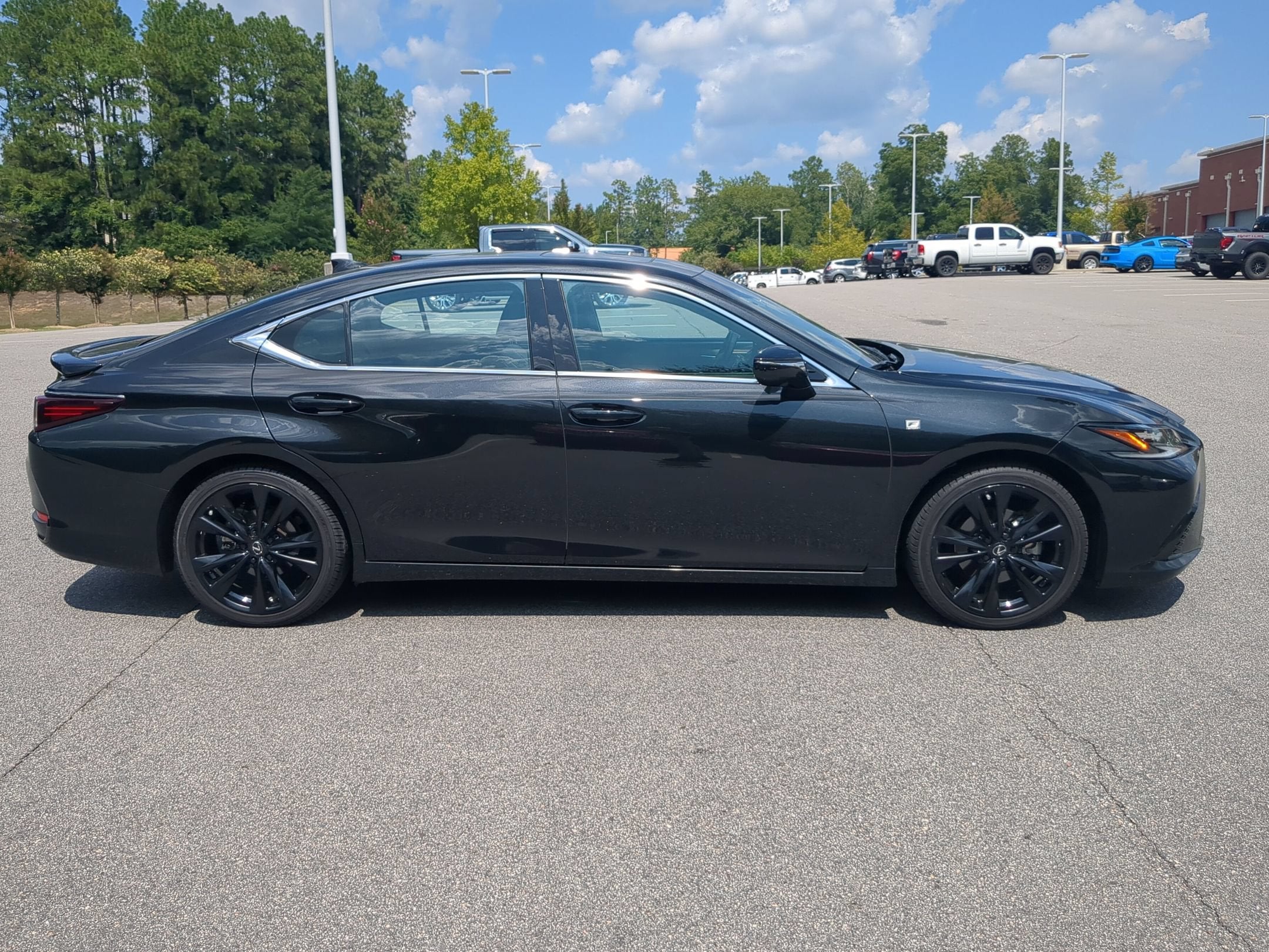 2024 Lexus ES ES 300h F SPORT Handling