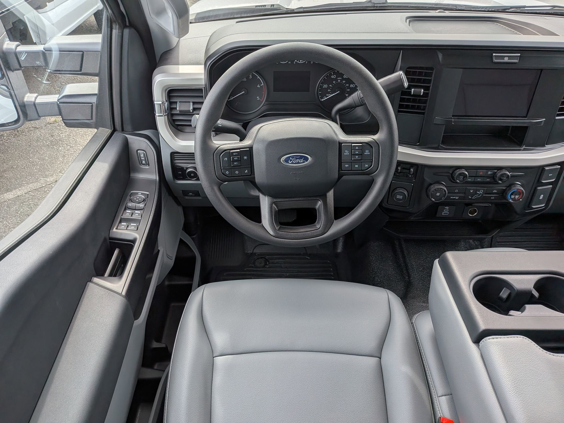 2025 Ford Super Duty F-450 DRW XL