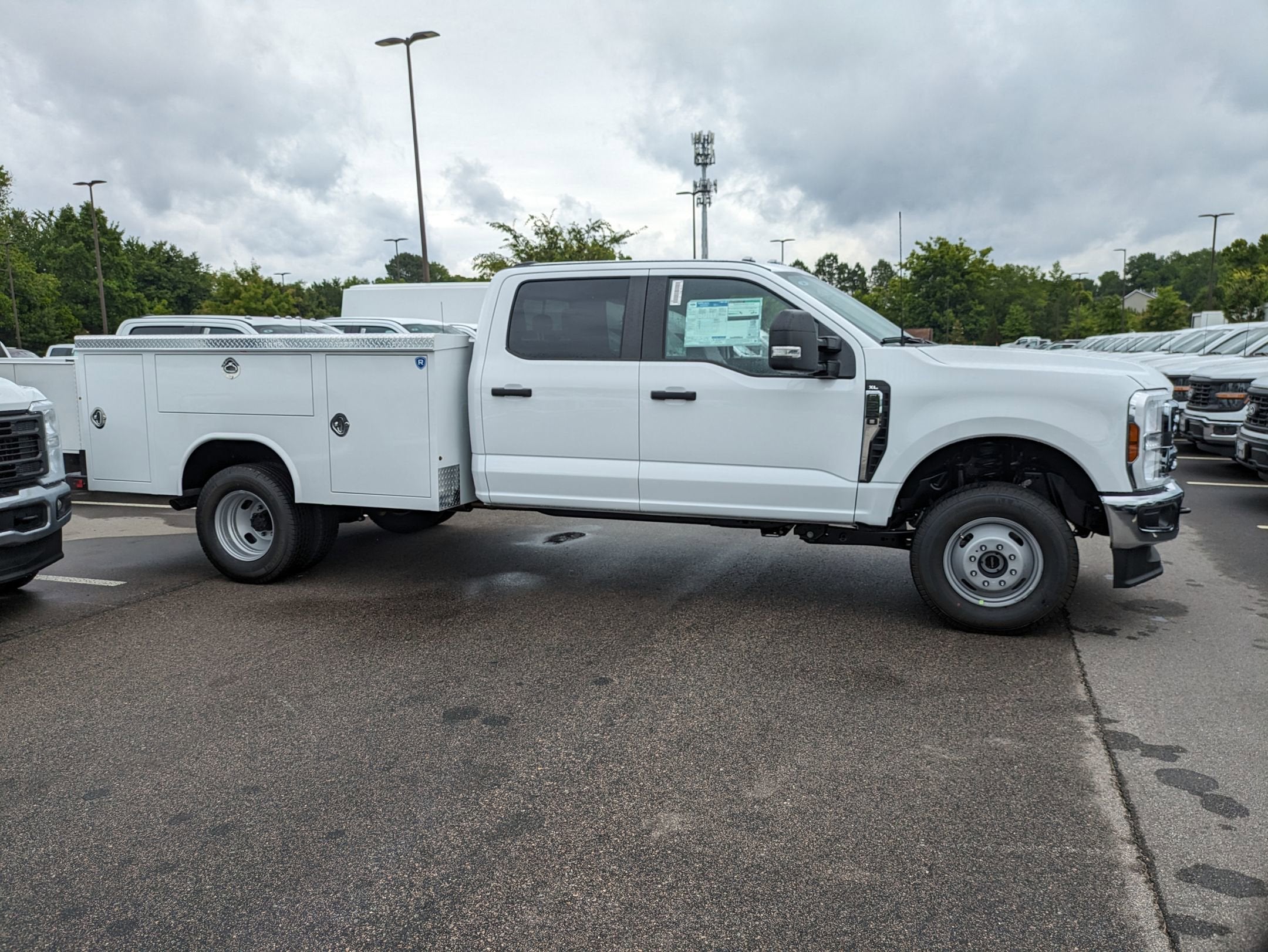 2025 Ford Super Duty F-350 DRW XL