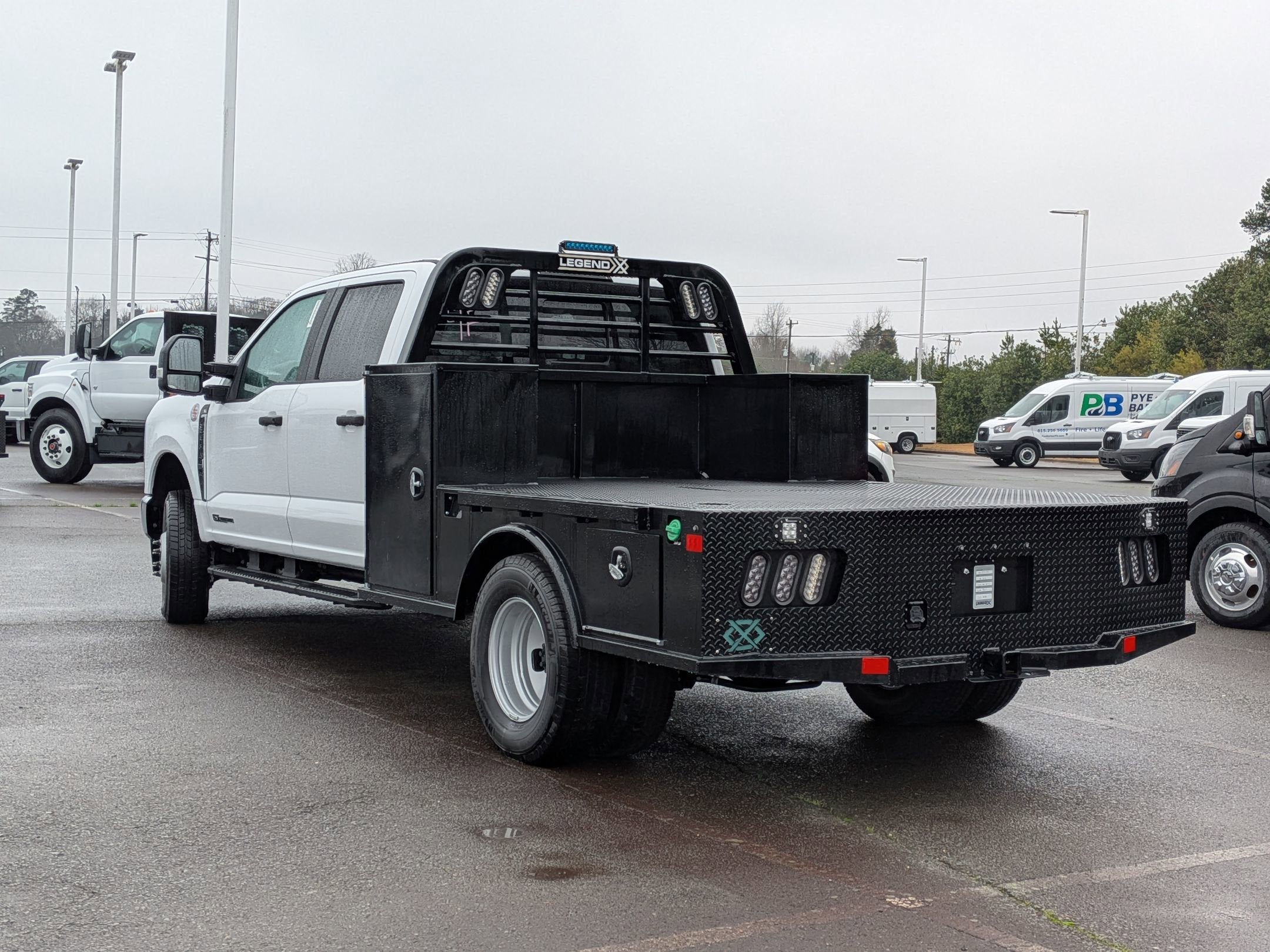 2026 Ford Super Duty F-350 DRW XL