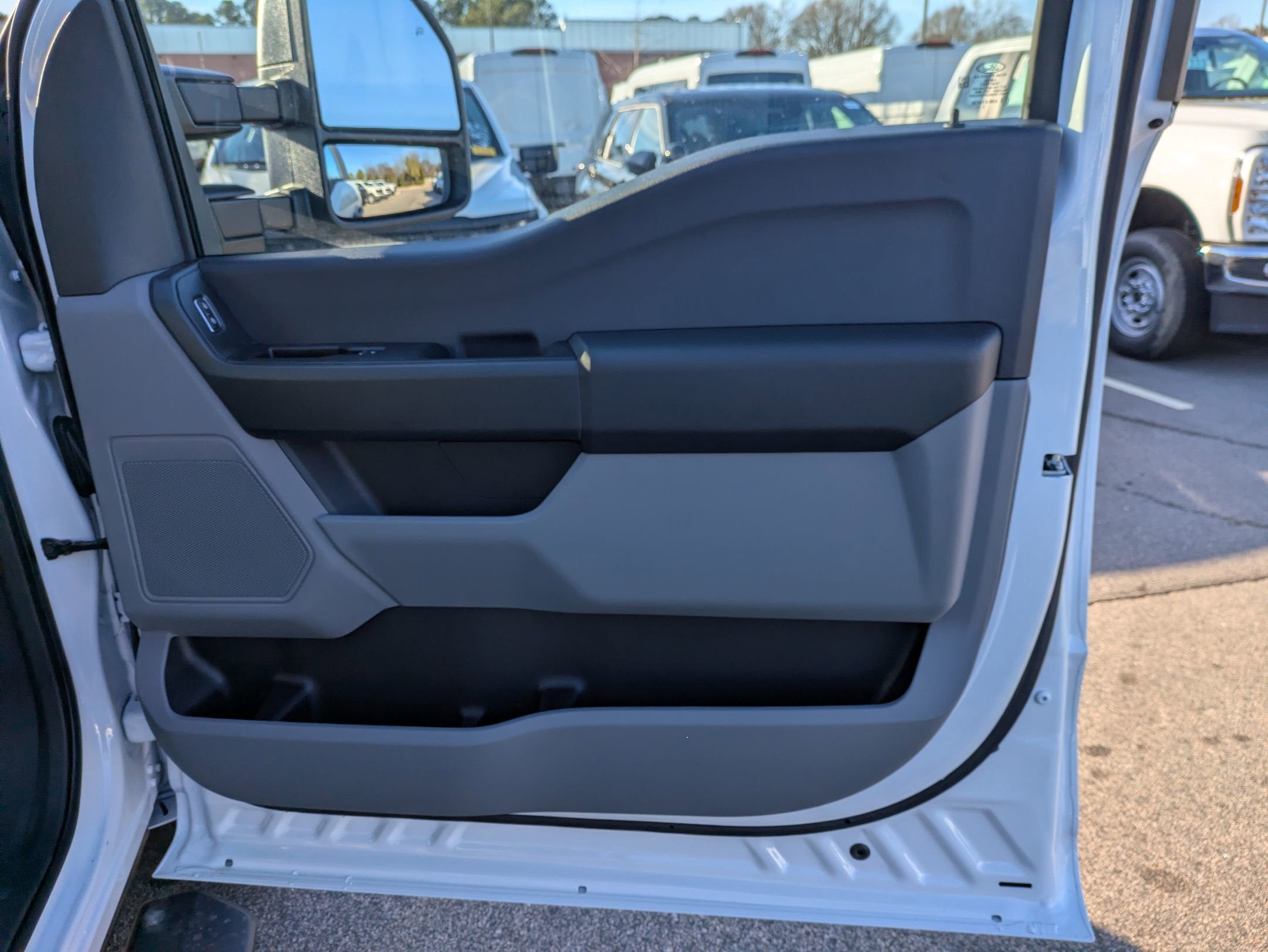 2026 Ford Super Duty F-350 DRW XL