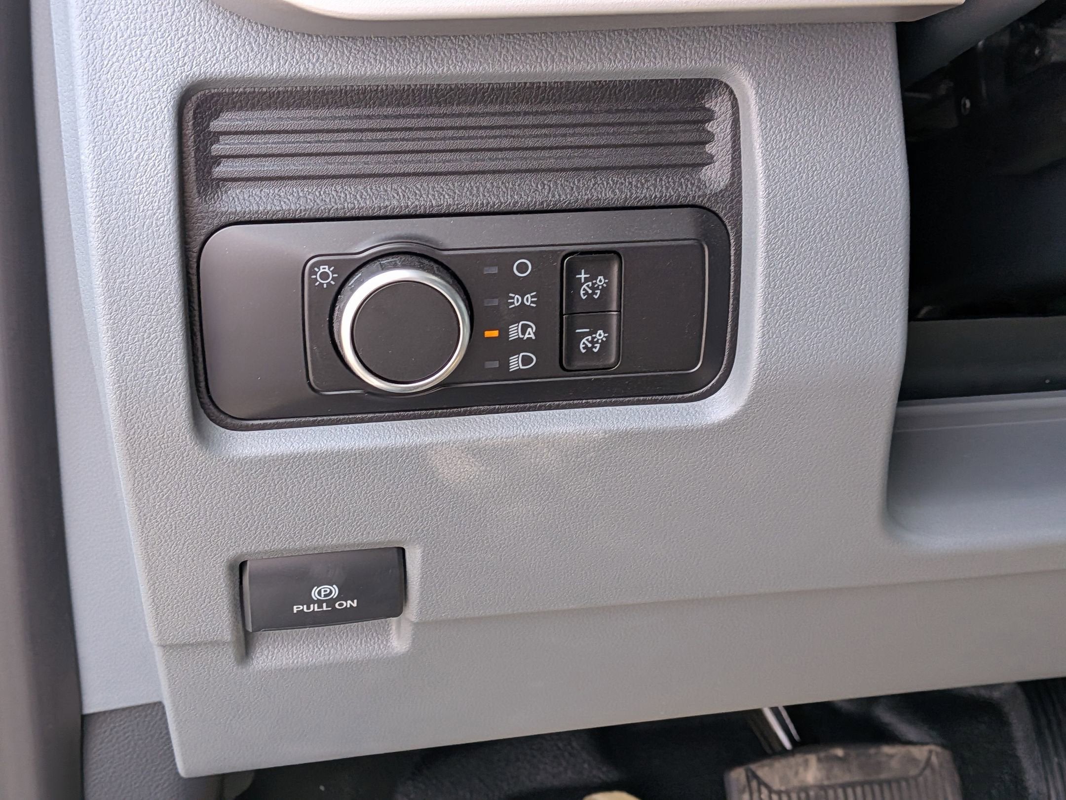 2025 Ford Super Duty F-350 SRW XL