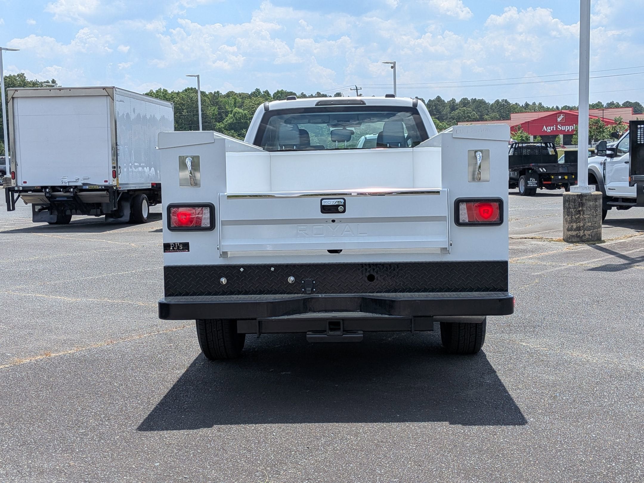 2025 Ford Super Duty F-350 SRW XL