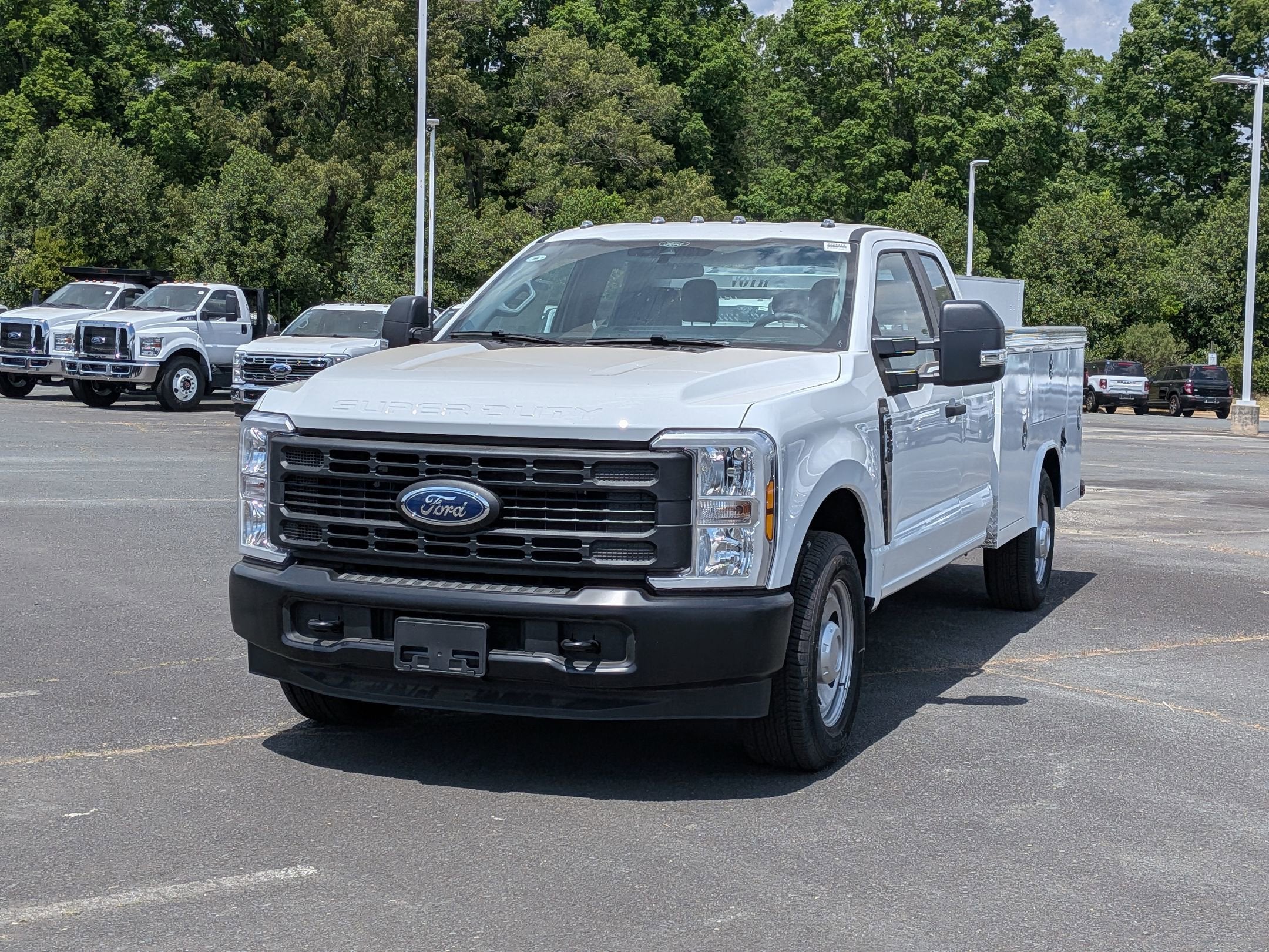2025 Ford Super Duty F-350 SRW XL