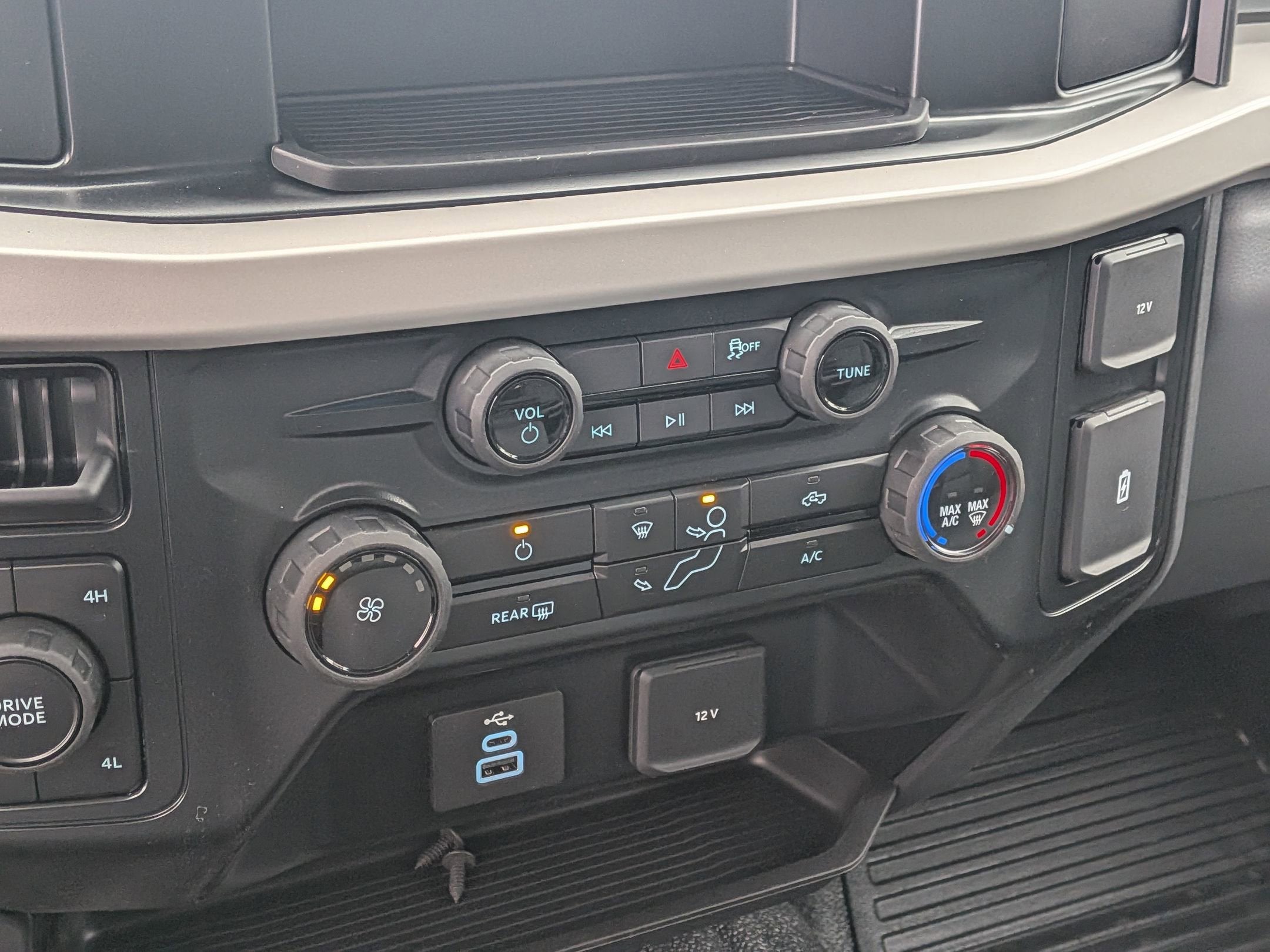 2025 Ford Super Duty F-350 SRW XL