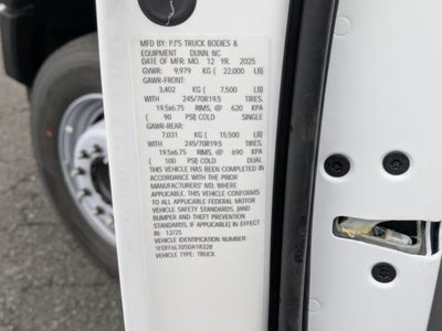 2025 Ford Super Duty F-600 DRW XL