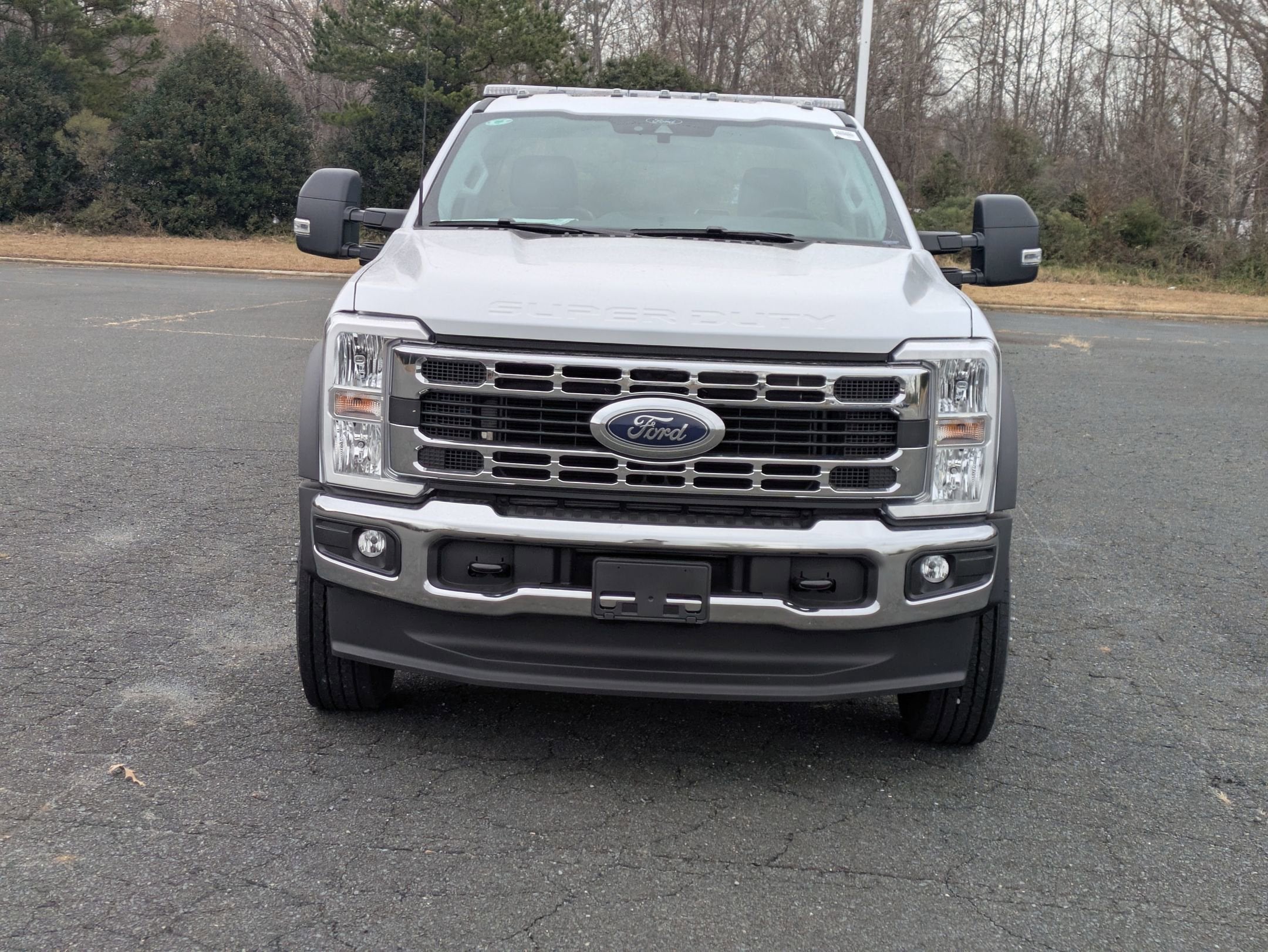 2025 Ford Super Duty F-600 DRW XL
