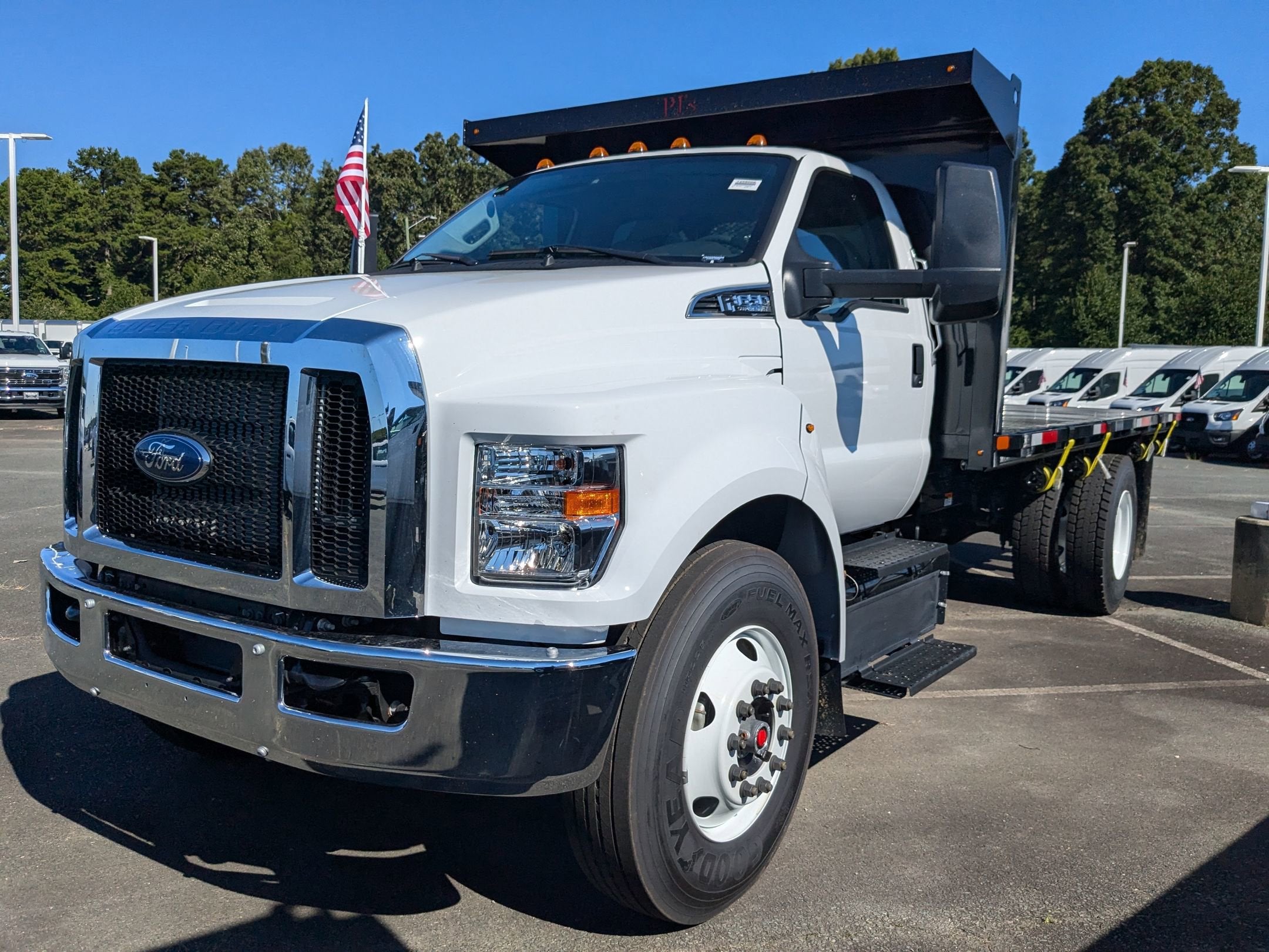 2025 Ford F-650SD Base 16ft Flatbed