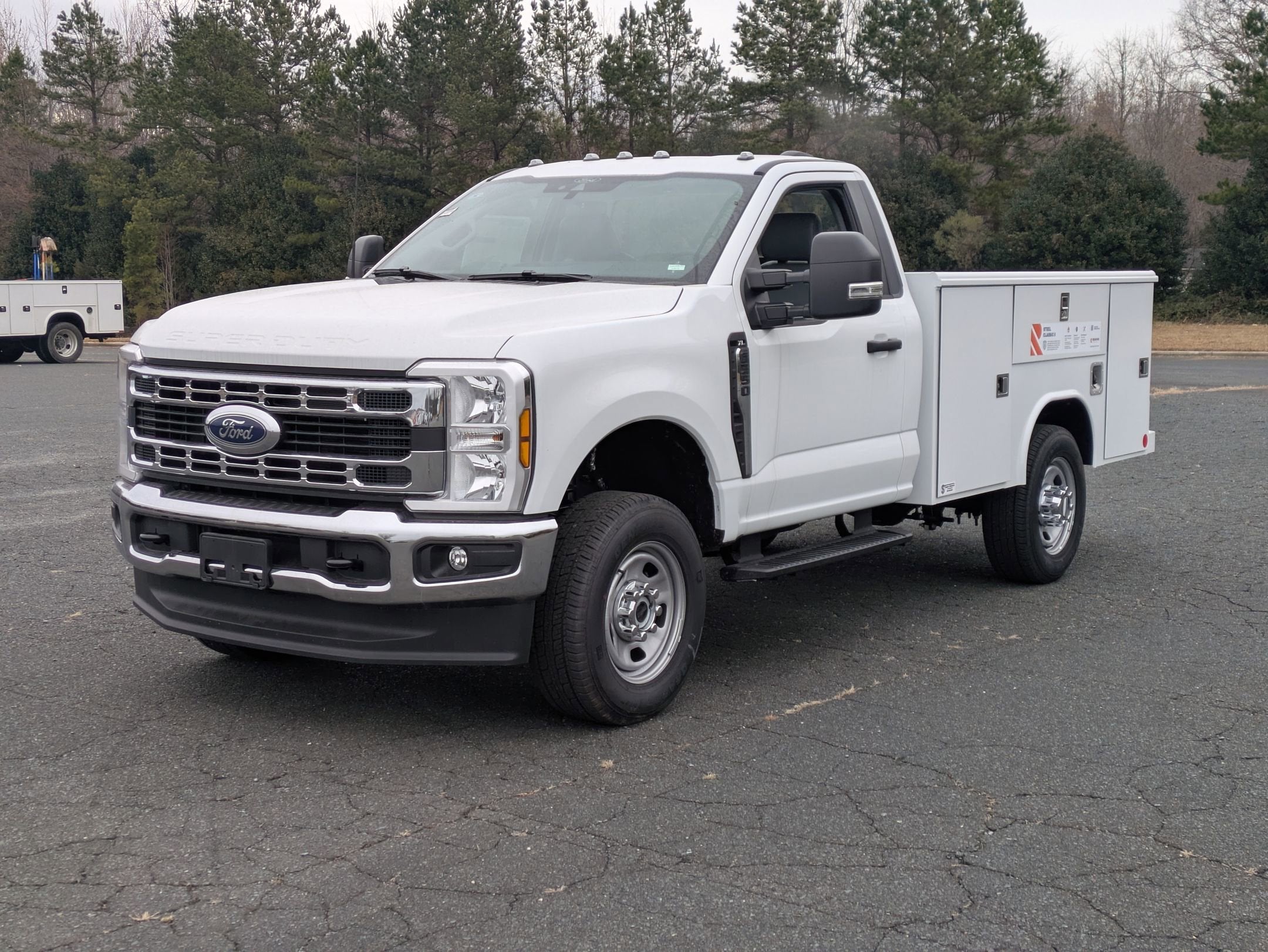 2025 Ford Super Duty F-350 SRW XL
