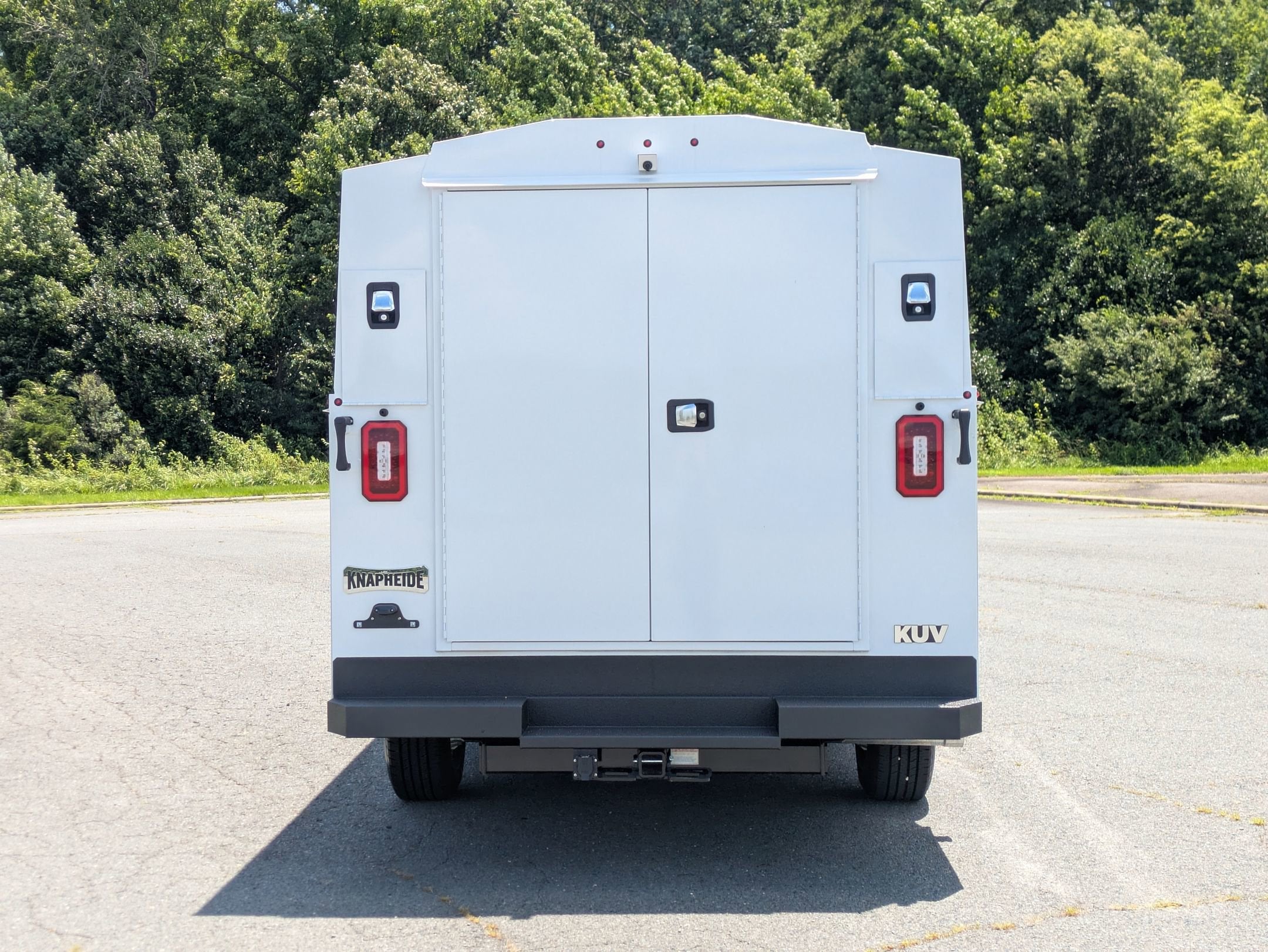 2026 Ford E-Series Cutaway Base