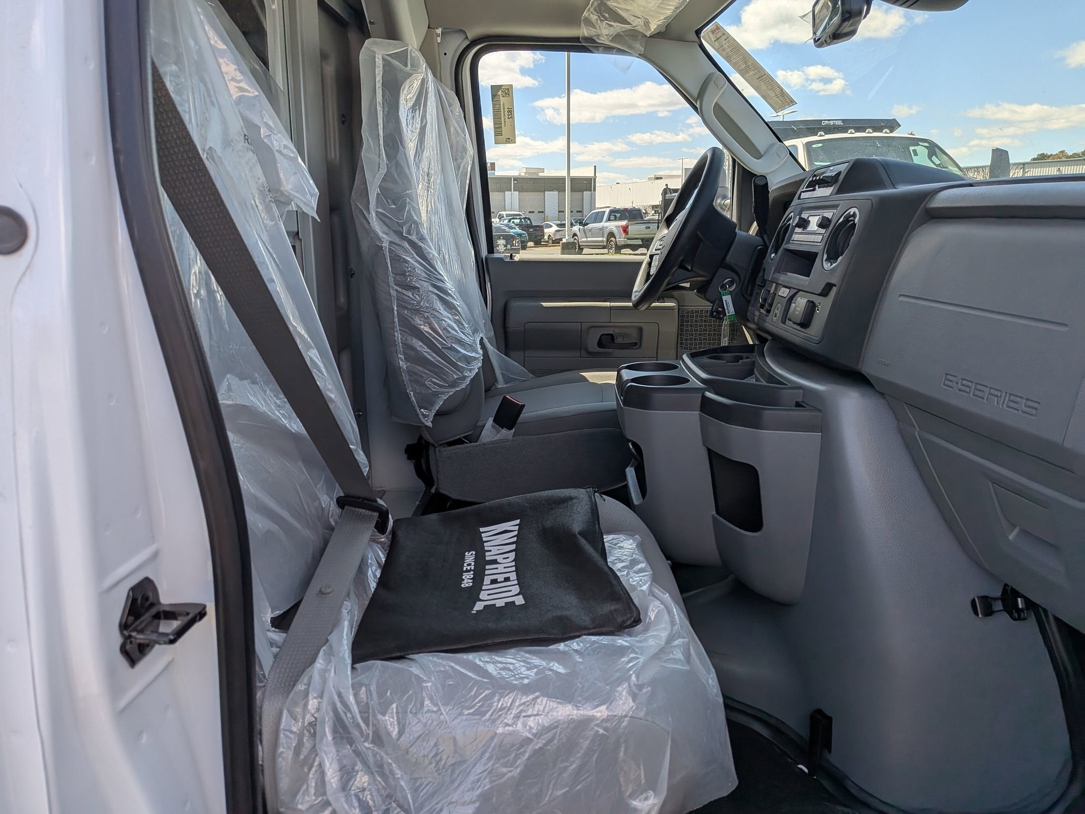 2026 Ford E-Series Cutaway Base