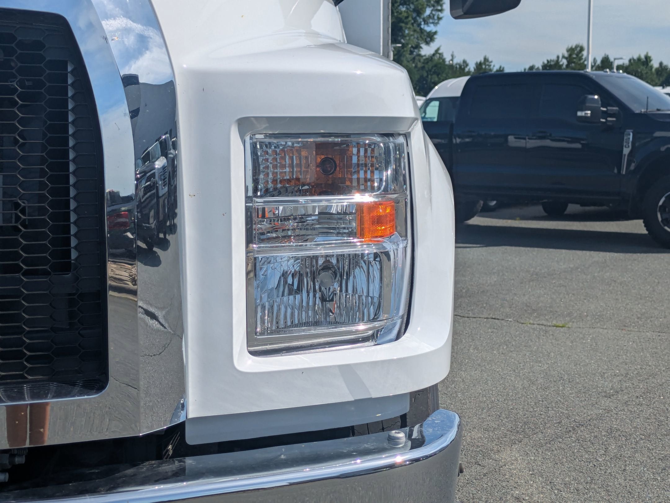 2026 Ford F-750SD Base