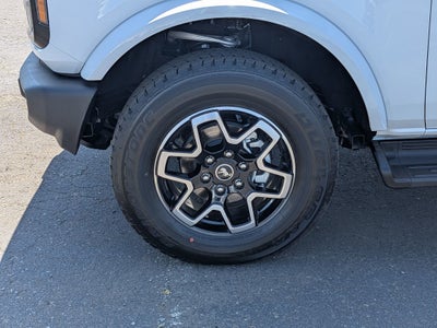 2026 Ford Bronco Outer Banks Custom Wheels / Lift