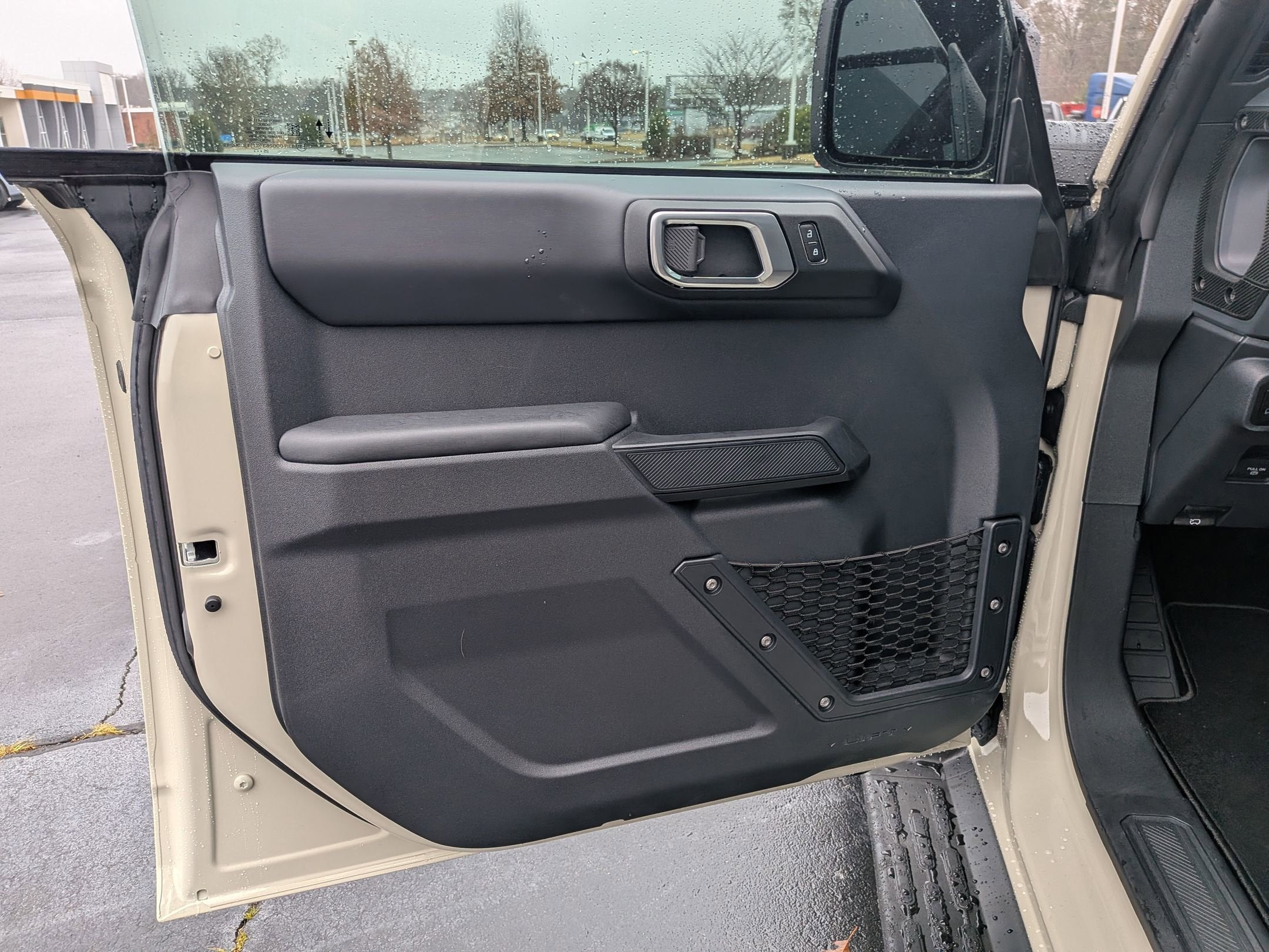 2025 Ford Bronco Outer Bank Custom Wheels / Lift