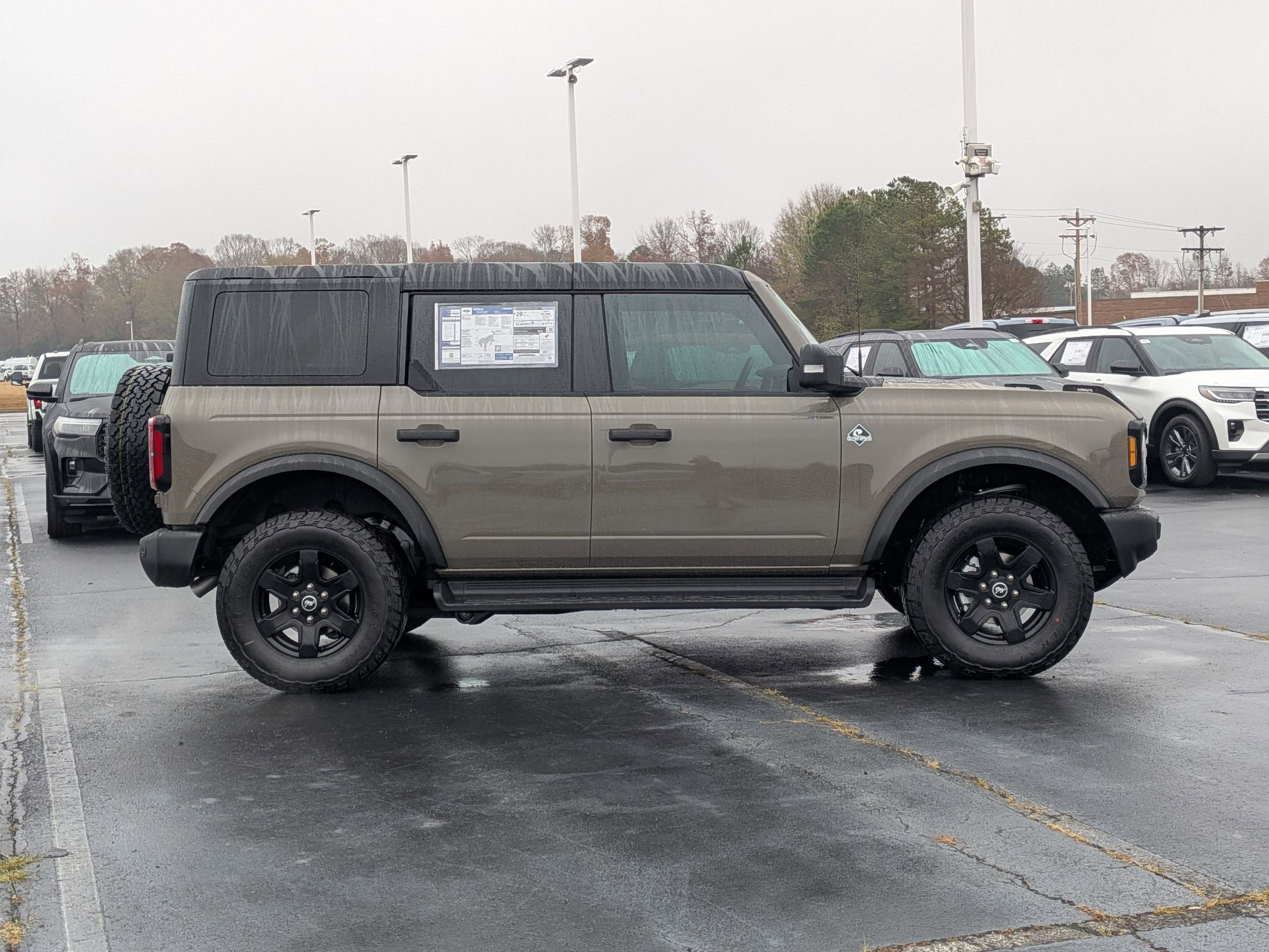 2025 Ford Bronco Outer Banks