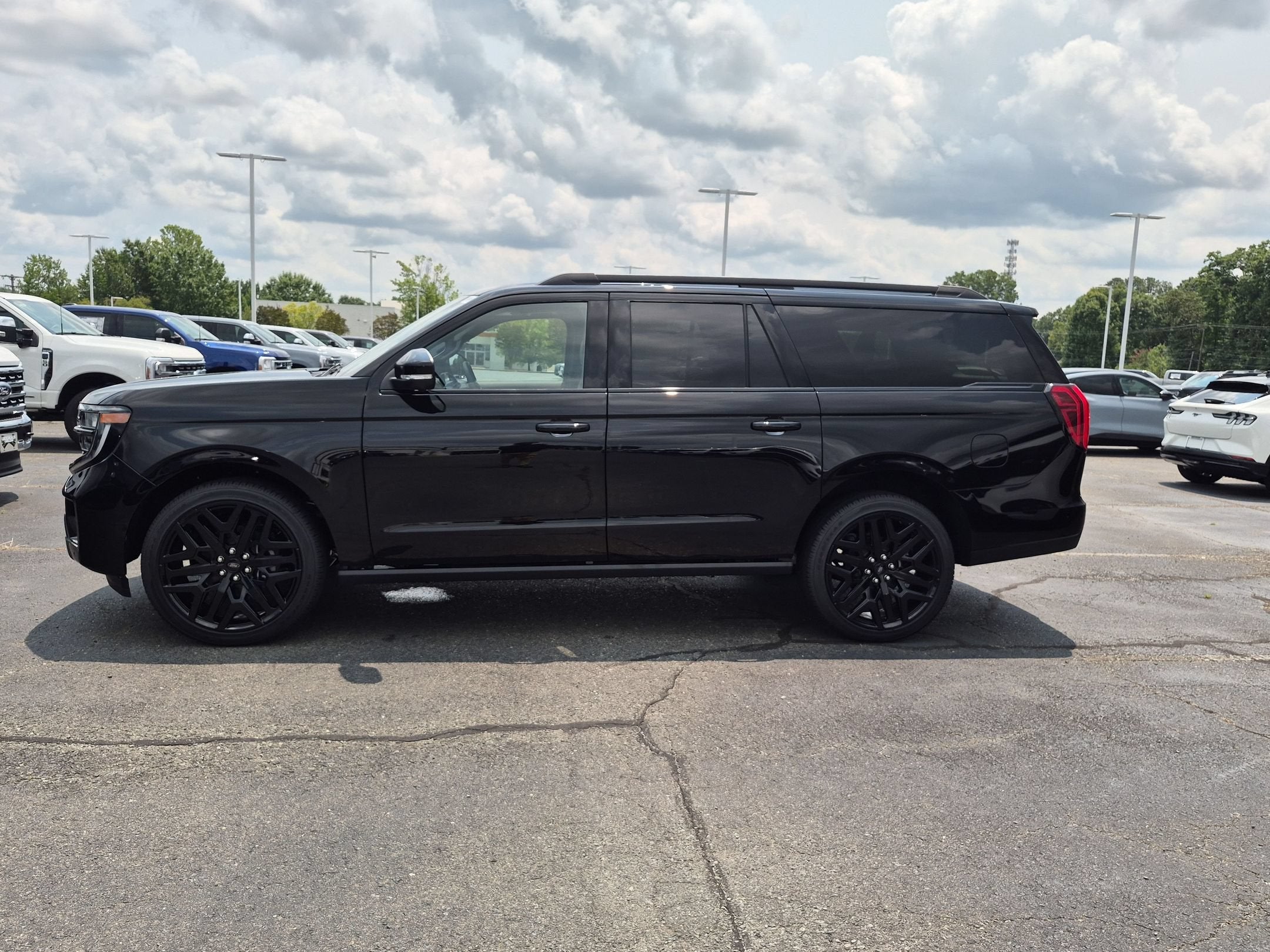 2027 Ford Expedition Max Platinum