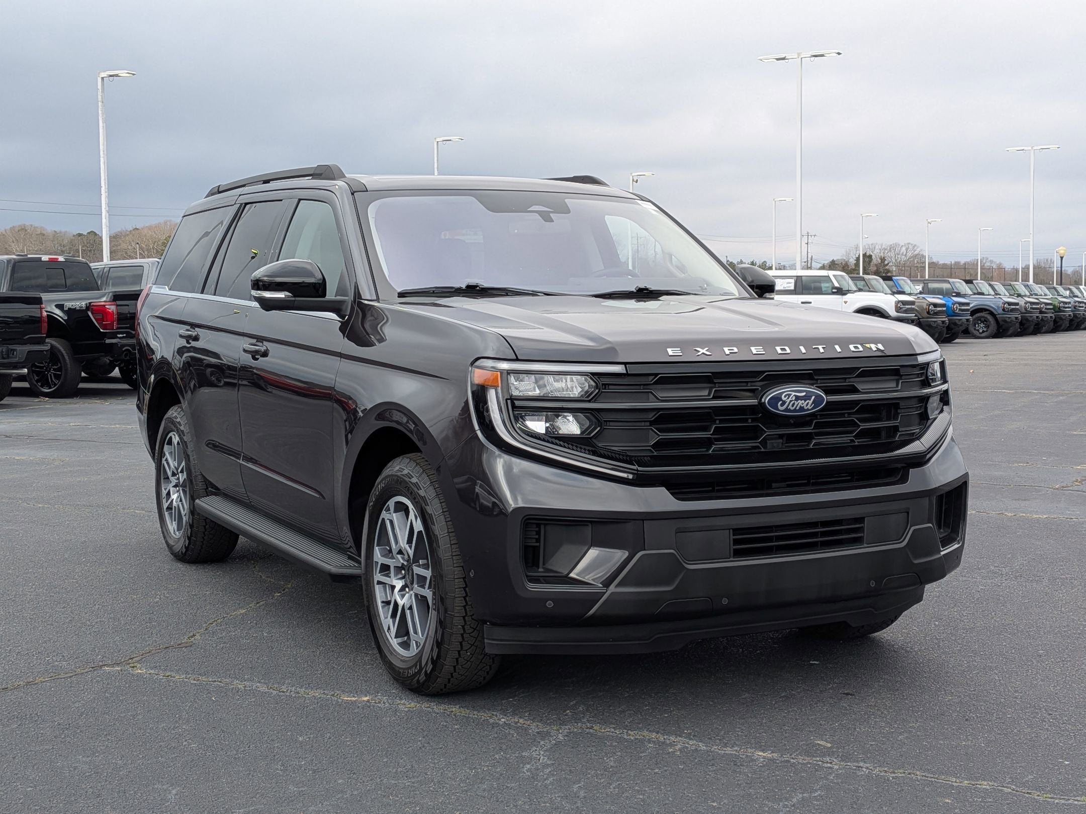 2025 Ford Expedition Active