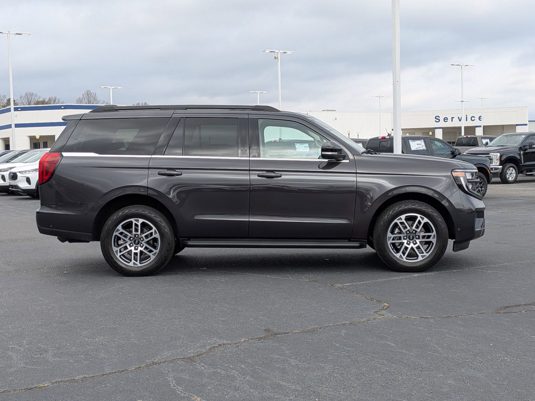 2025 Ford Expedition Active
