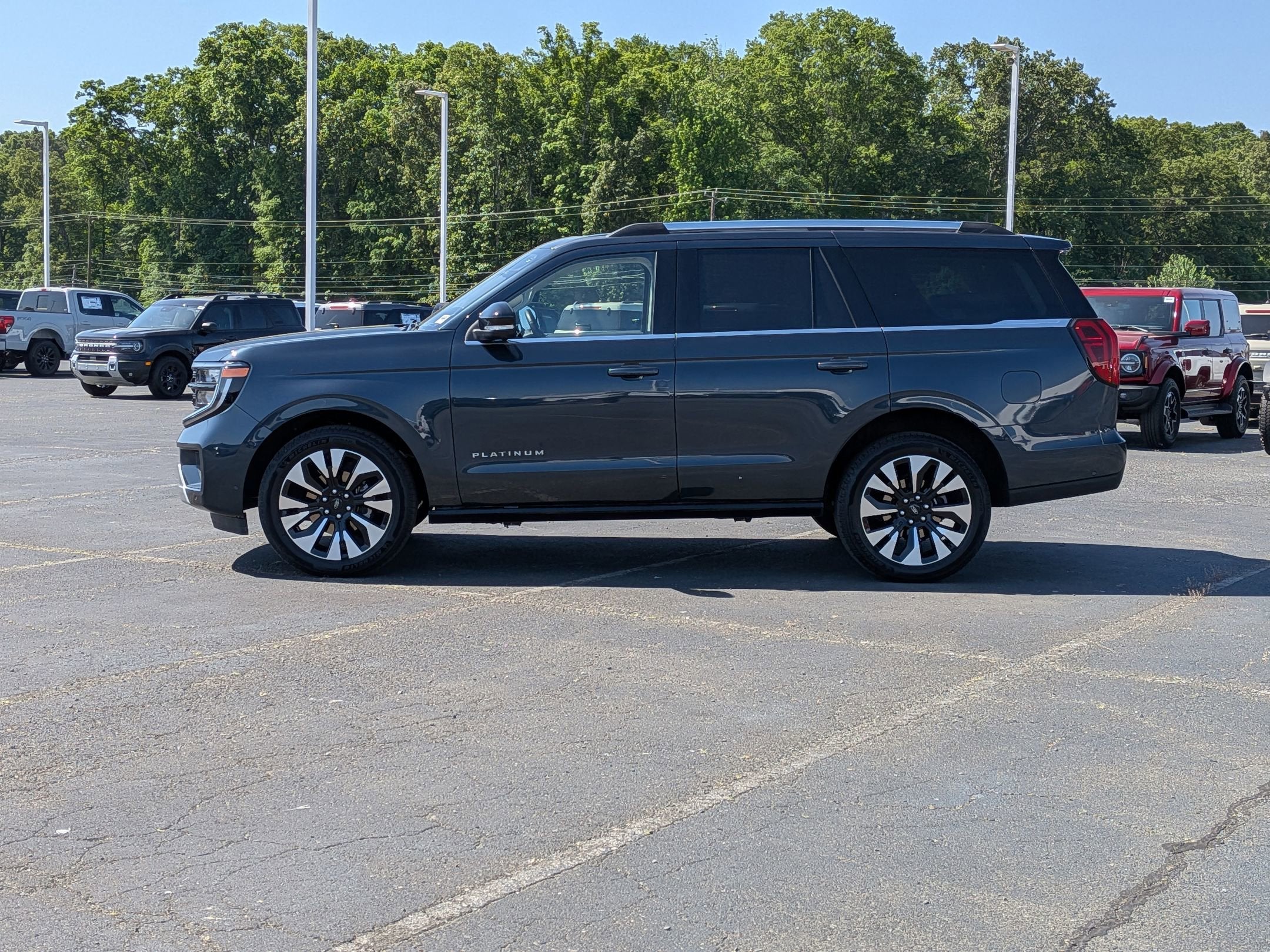2025 Ford Expedition Platinum