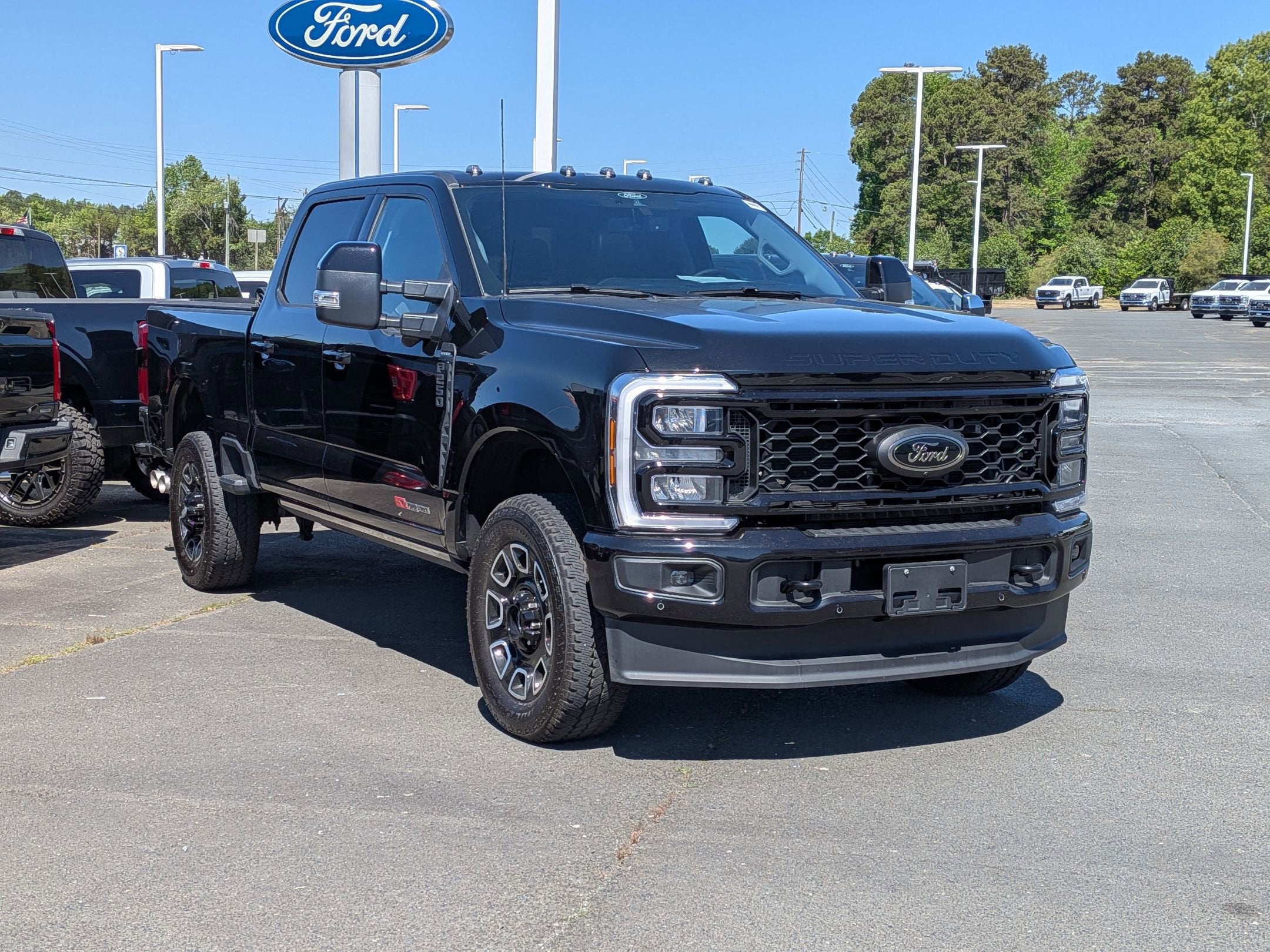 2025 Ford Super Duty F-250 SRW LARIAT