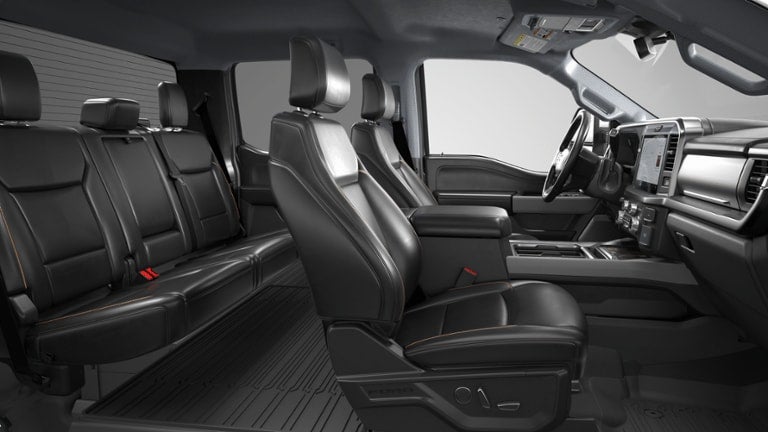 2026 Ford Super Duty F-350 DRW LARIAT