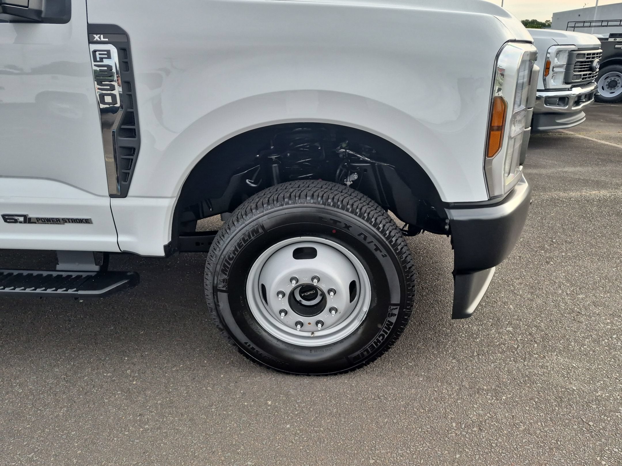 2026 Ford Super Duty F-350 DRW XL