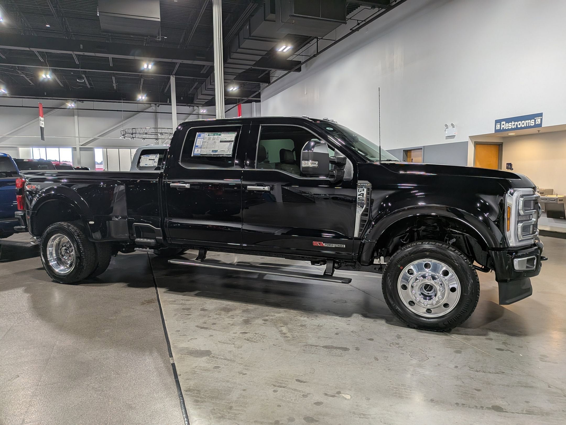 2026 Ford Super Duty F-450 DRW Platinum