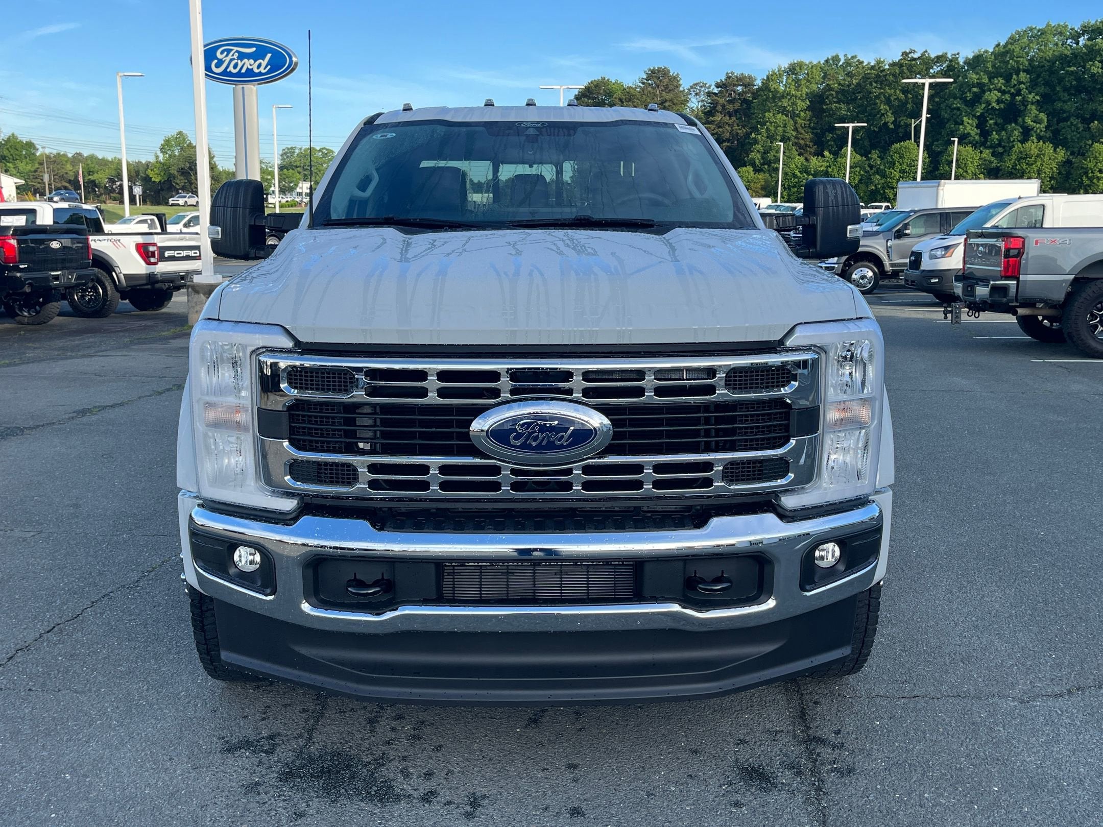 2026 Ford Super Duty F-450 DRW XLT