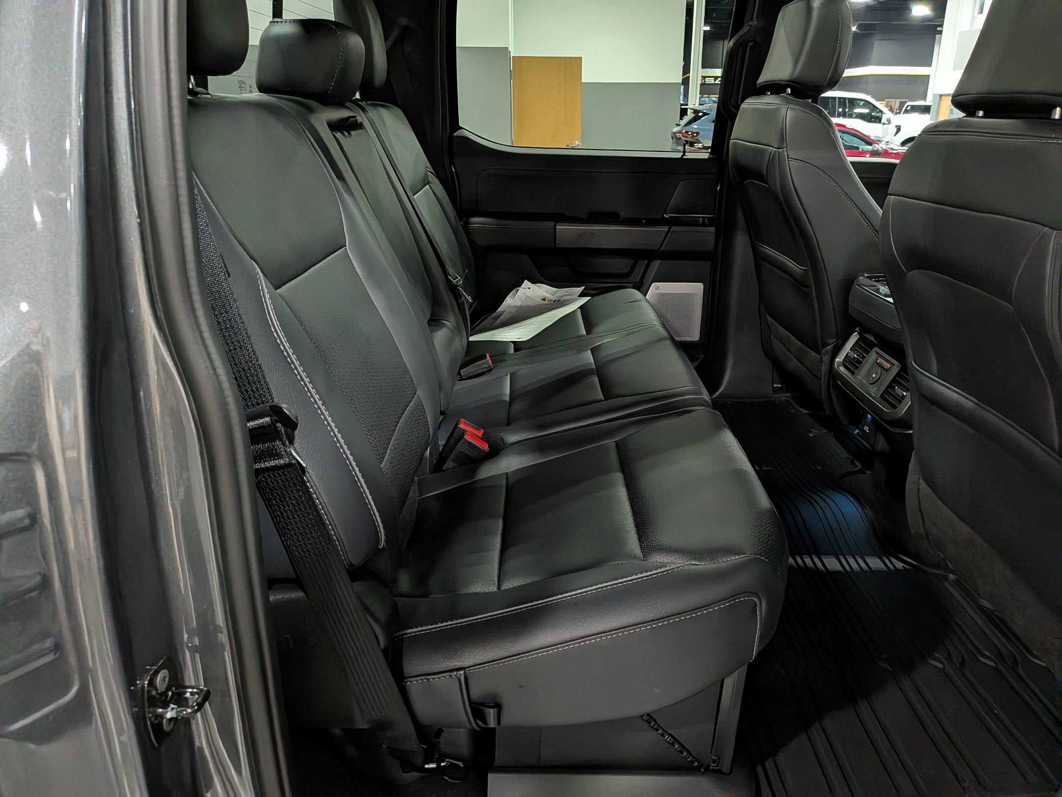 2025 Ford F-150 LARIAT Dark Trail