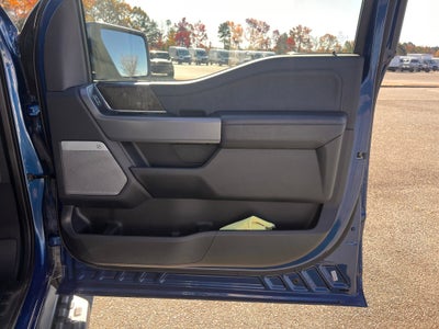 2022 Ford F-150 Lightning LARIAT