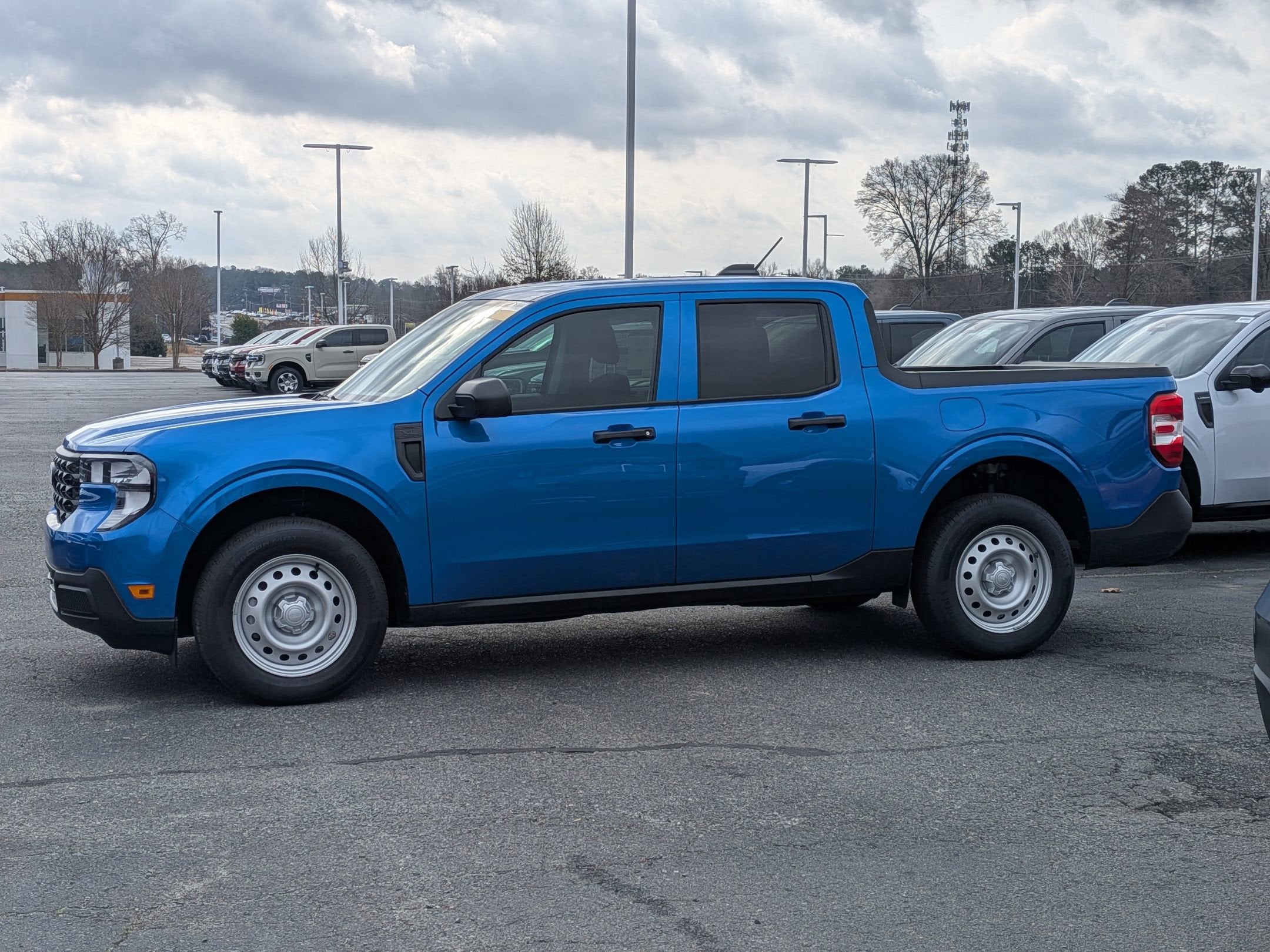 2025 Ford Maverick XL