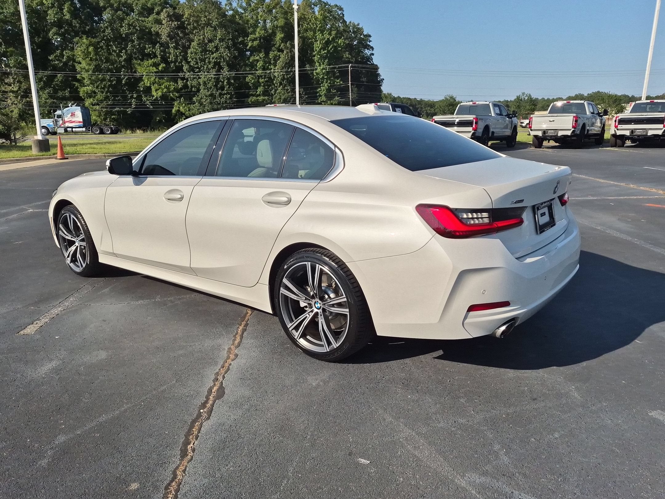 2024 BMW 3 Series 330i xDrive