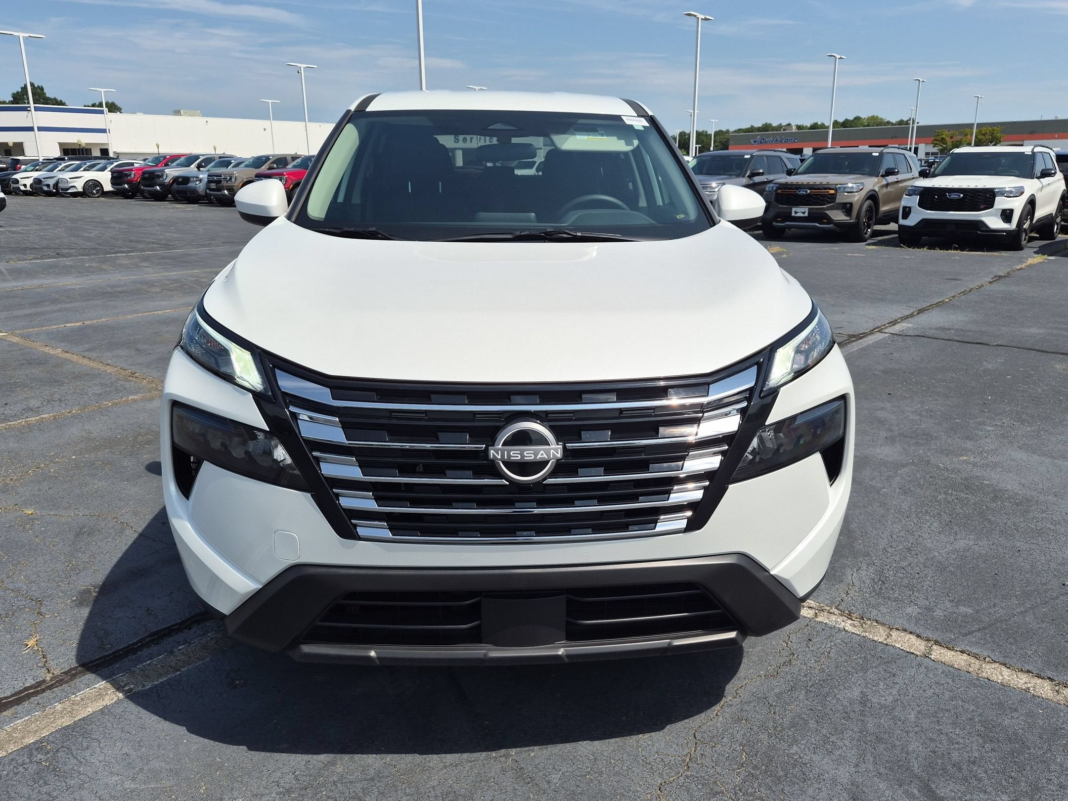 2026 Nissan Rogue SV