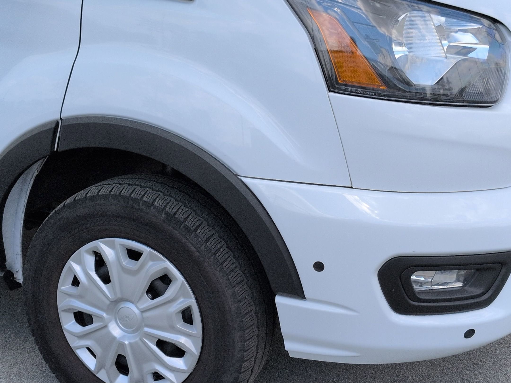 2024 Ford Transit Passenger Wagon XLT