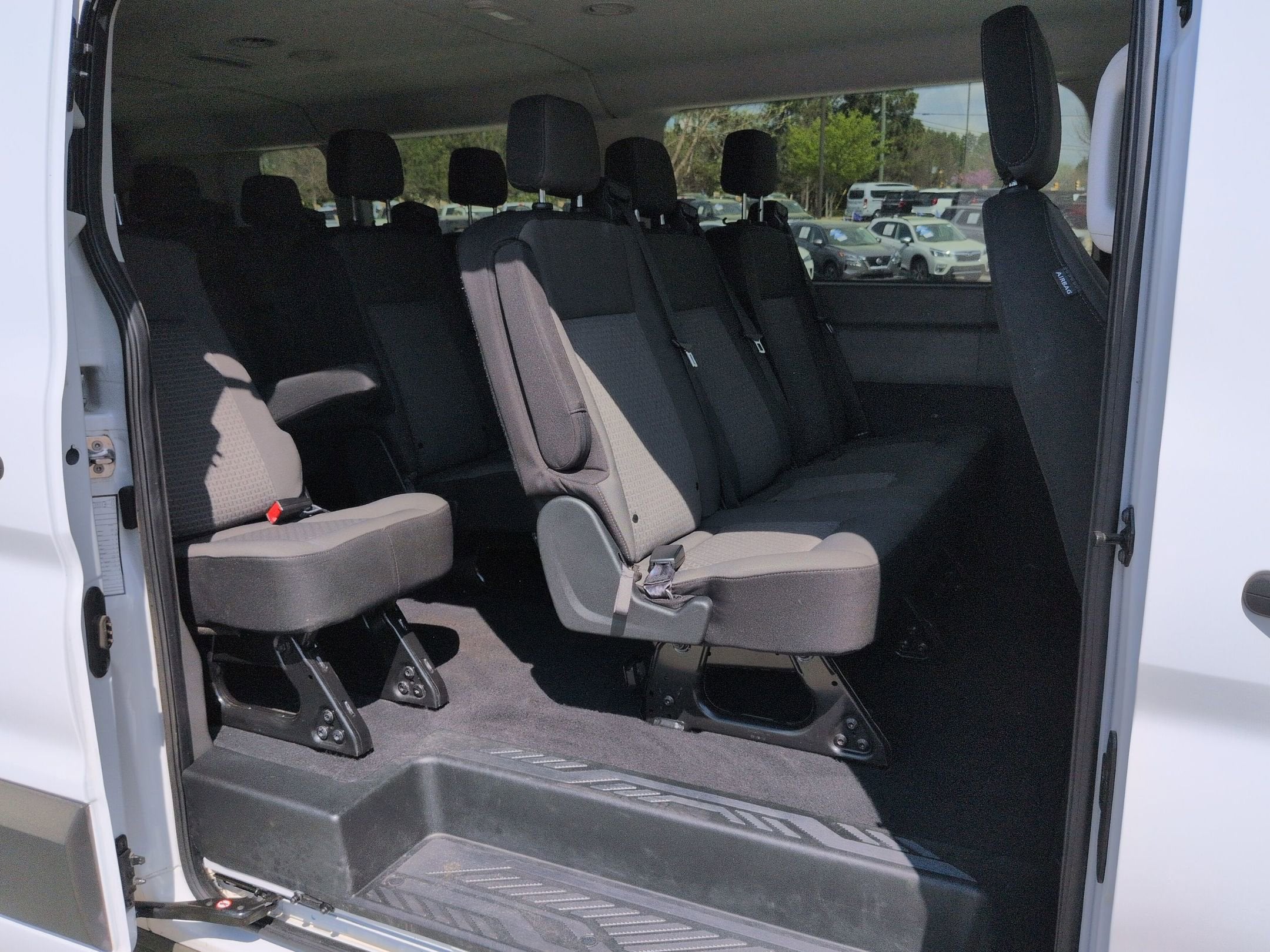 2024 Ford Transit Passenger Wagon XLT