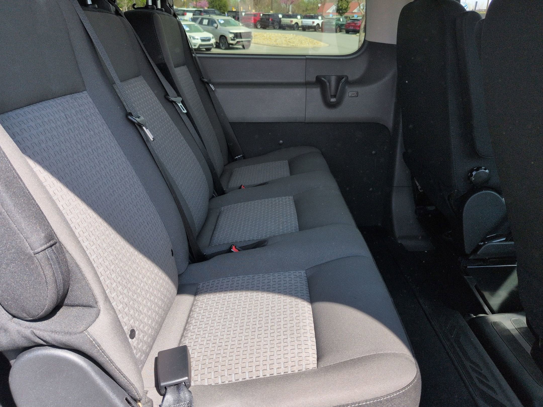 2024 Ford Transit Passenger Wagon XLT