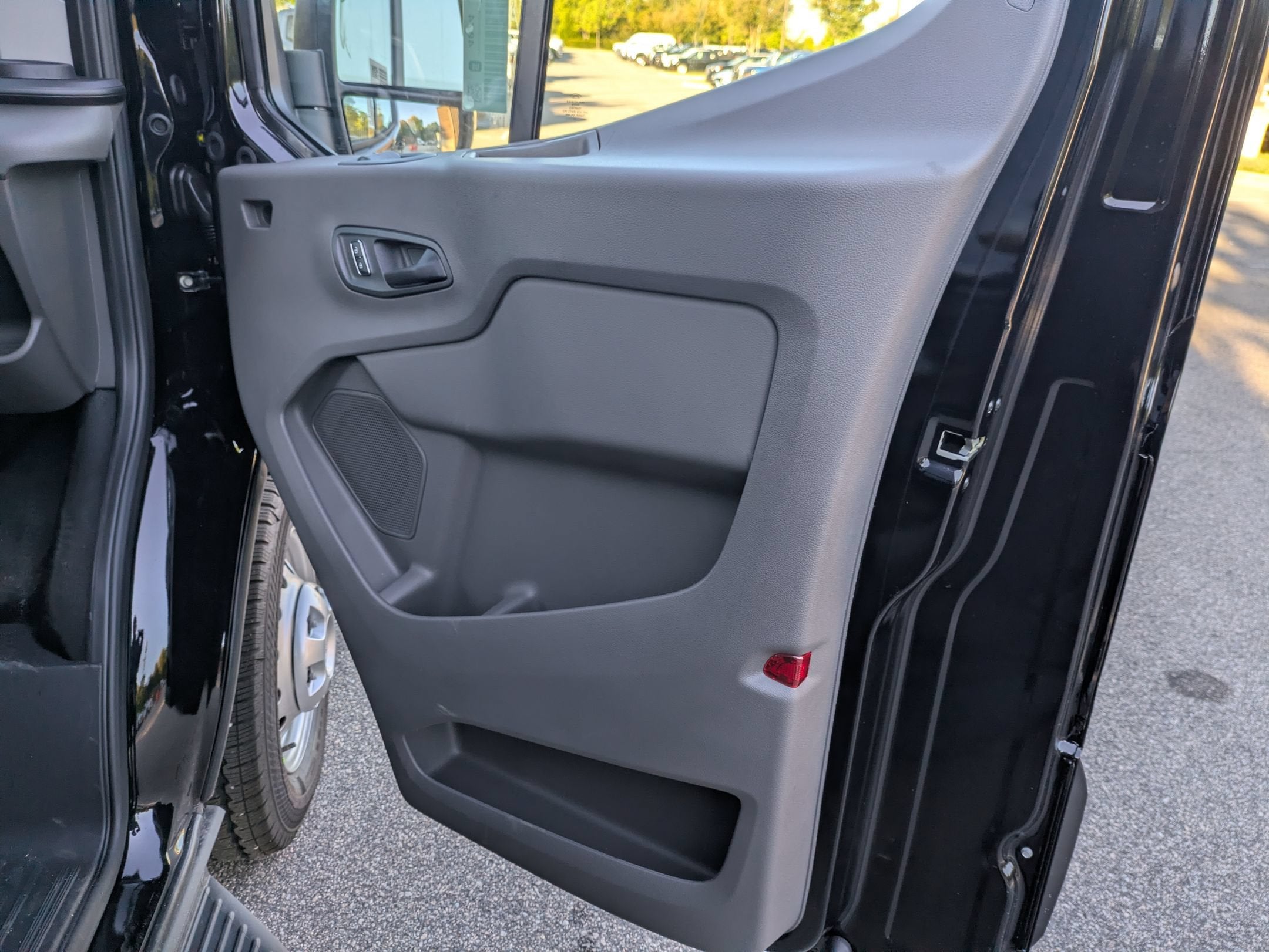 2027 Ford Transit Passenger Wagon XLT